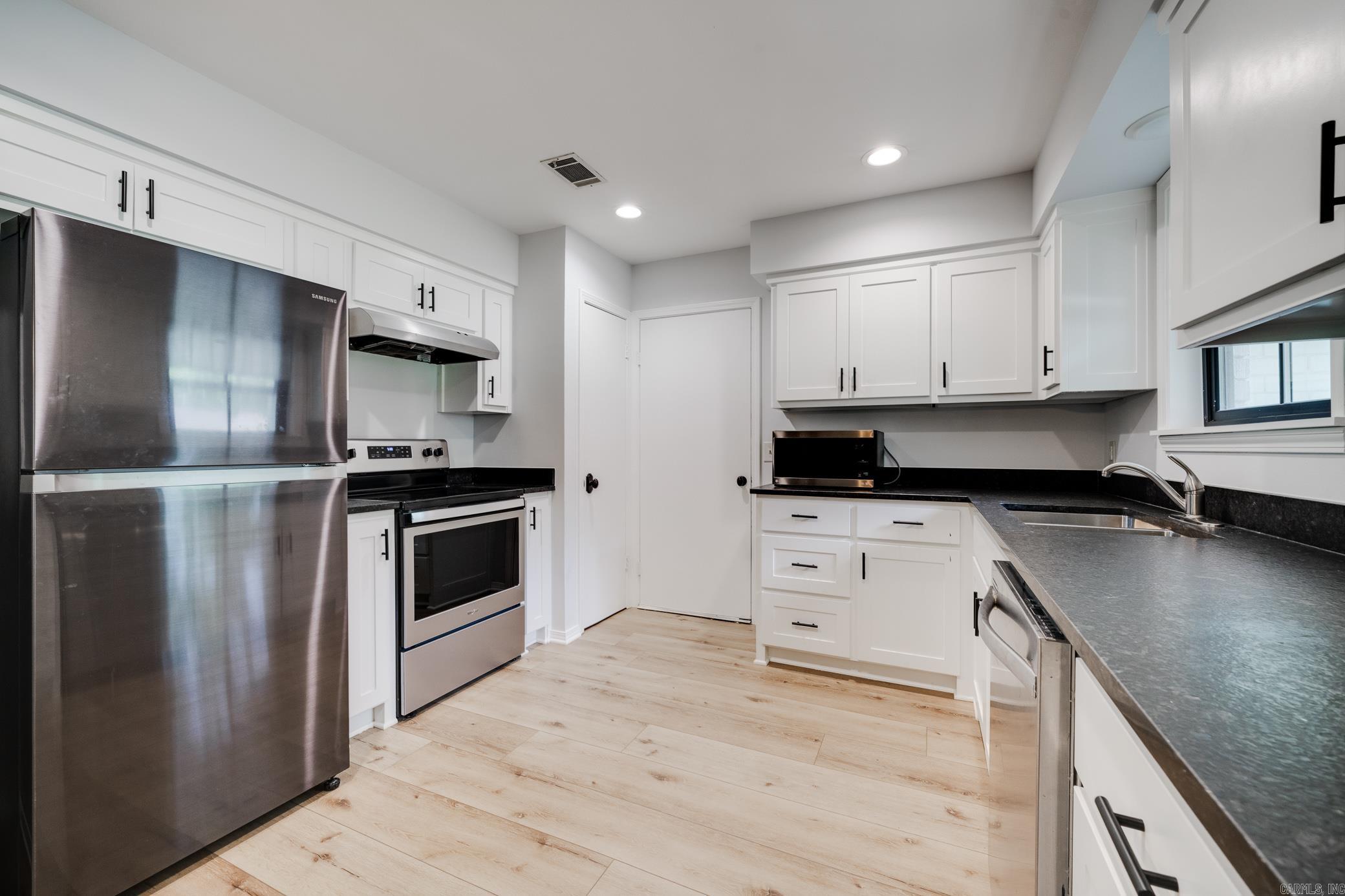 TUCKER CREEK - Residential