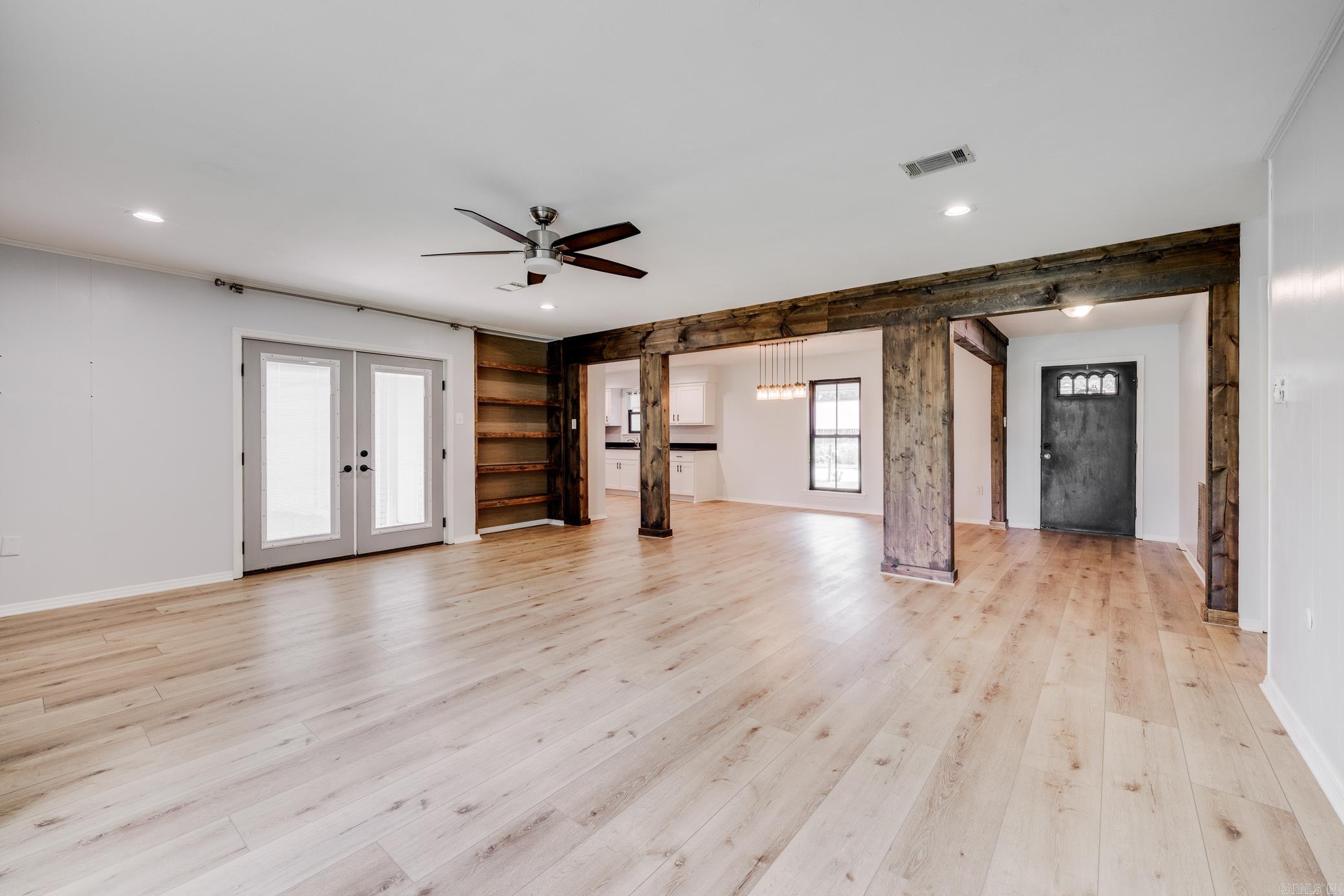 TUCKER CREEK - Residential