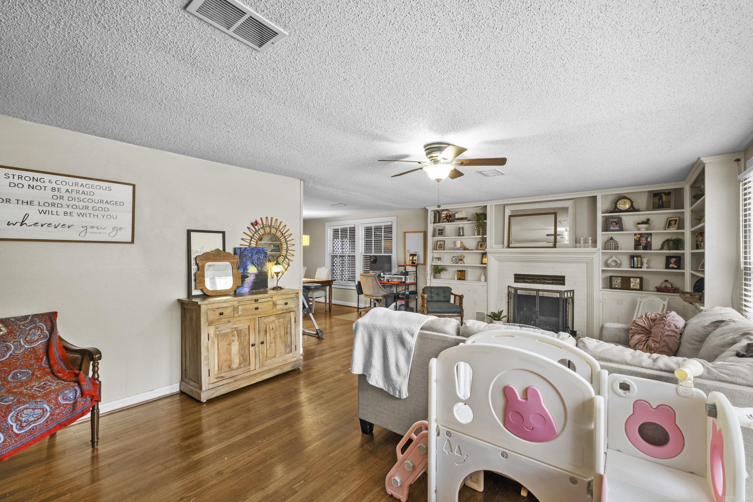 HILLS ADDN - Residential