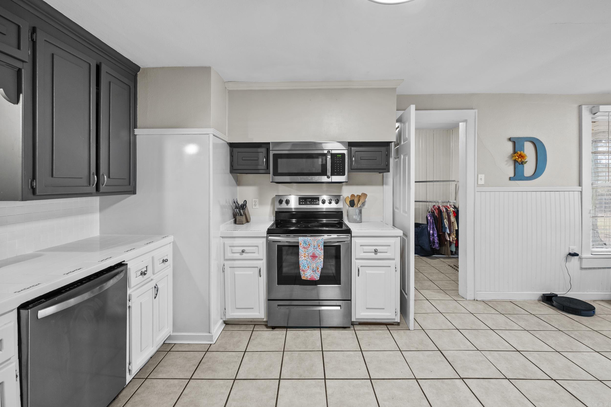 HILLS ADDN - Residential