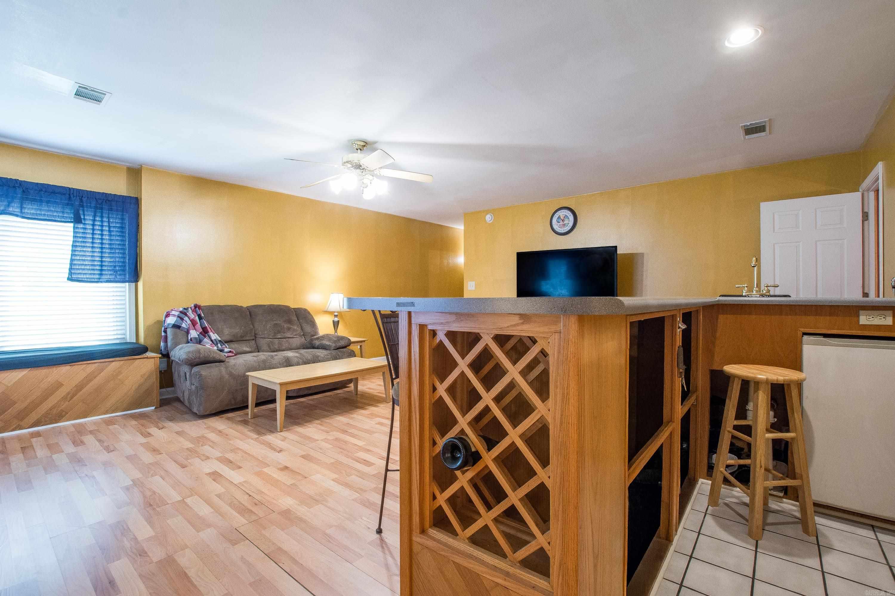 NORTH POINTE ADDN - Residential