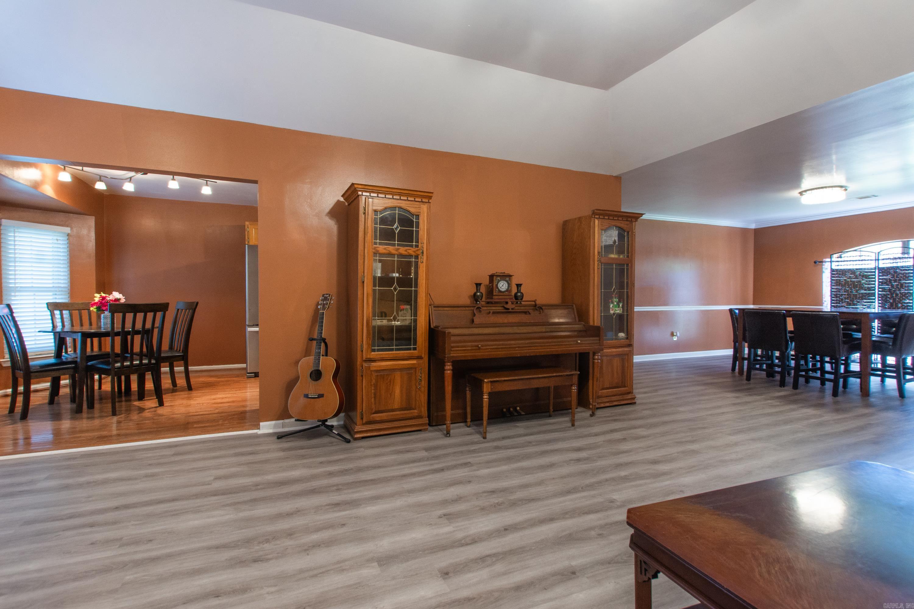 NORTH POINTE ADDN - Residential