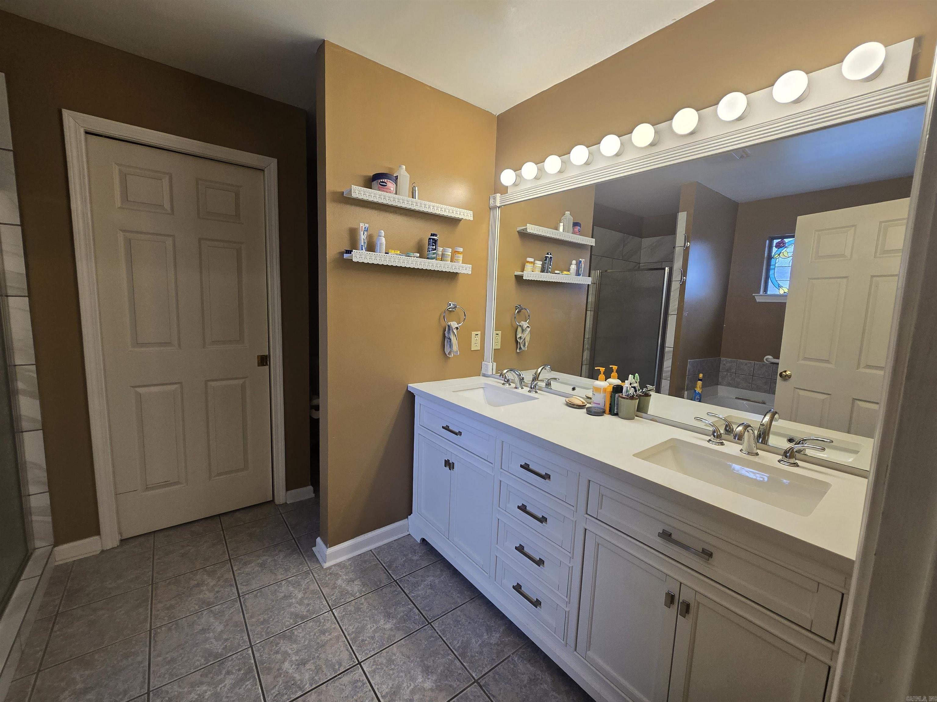 NORTH POINTE ADDN - Residential