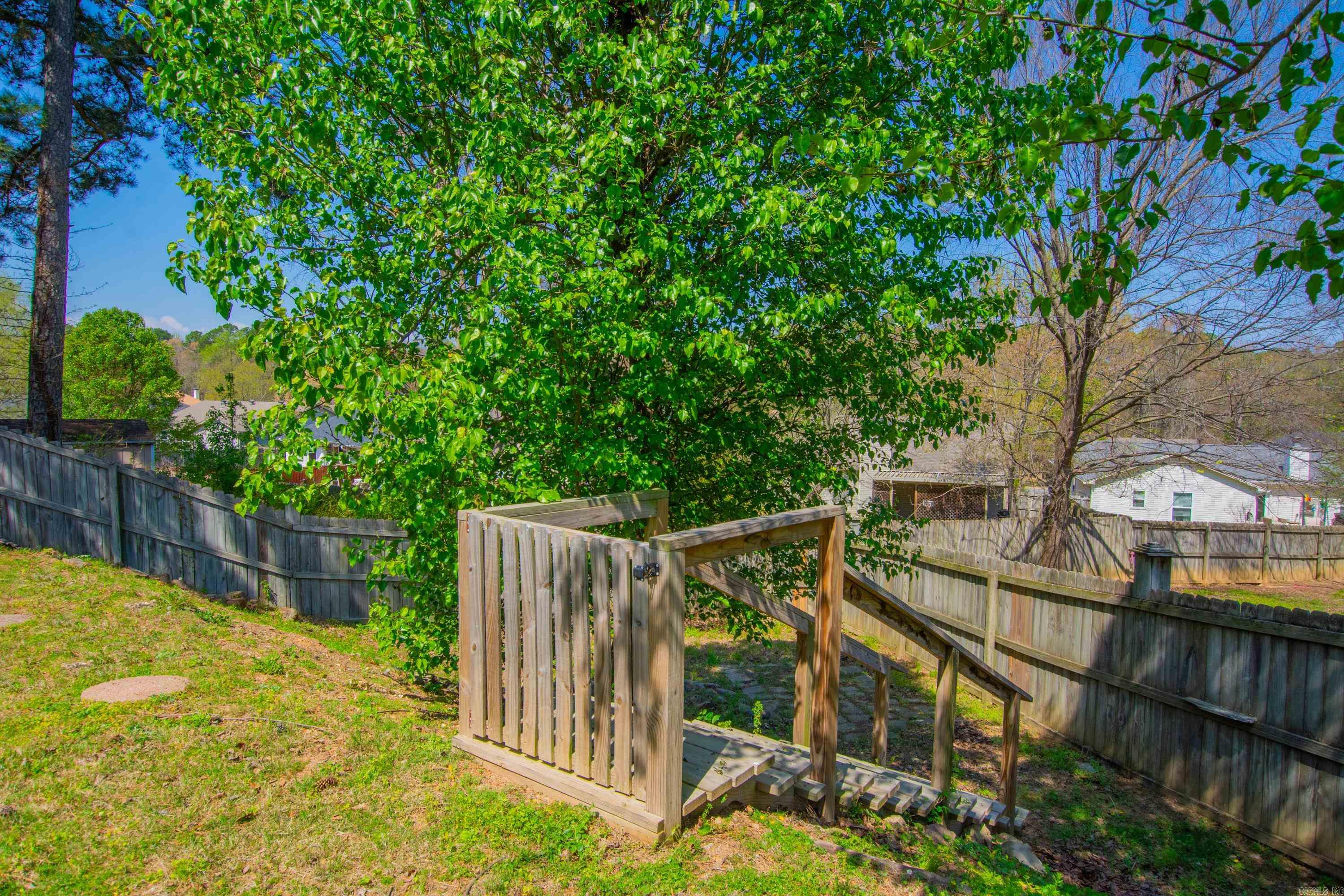 NORTH POINTE ADDN - Residential