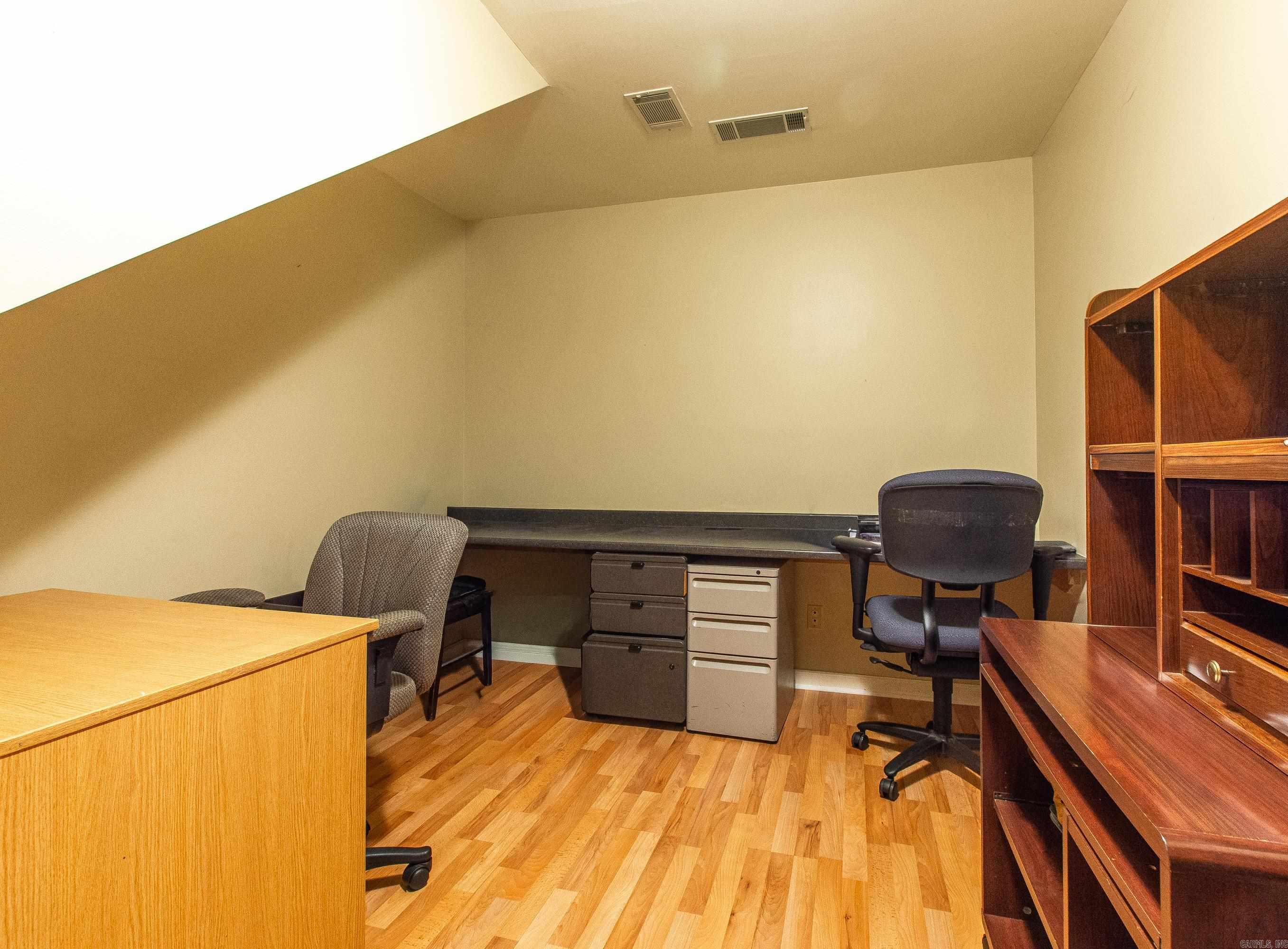 NORTH POINTE ADDN - Residential