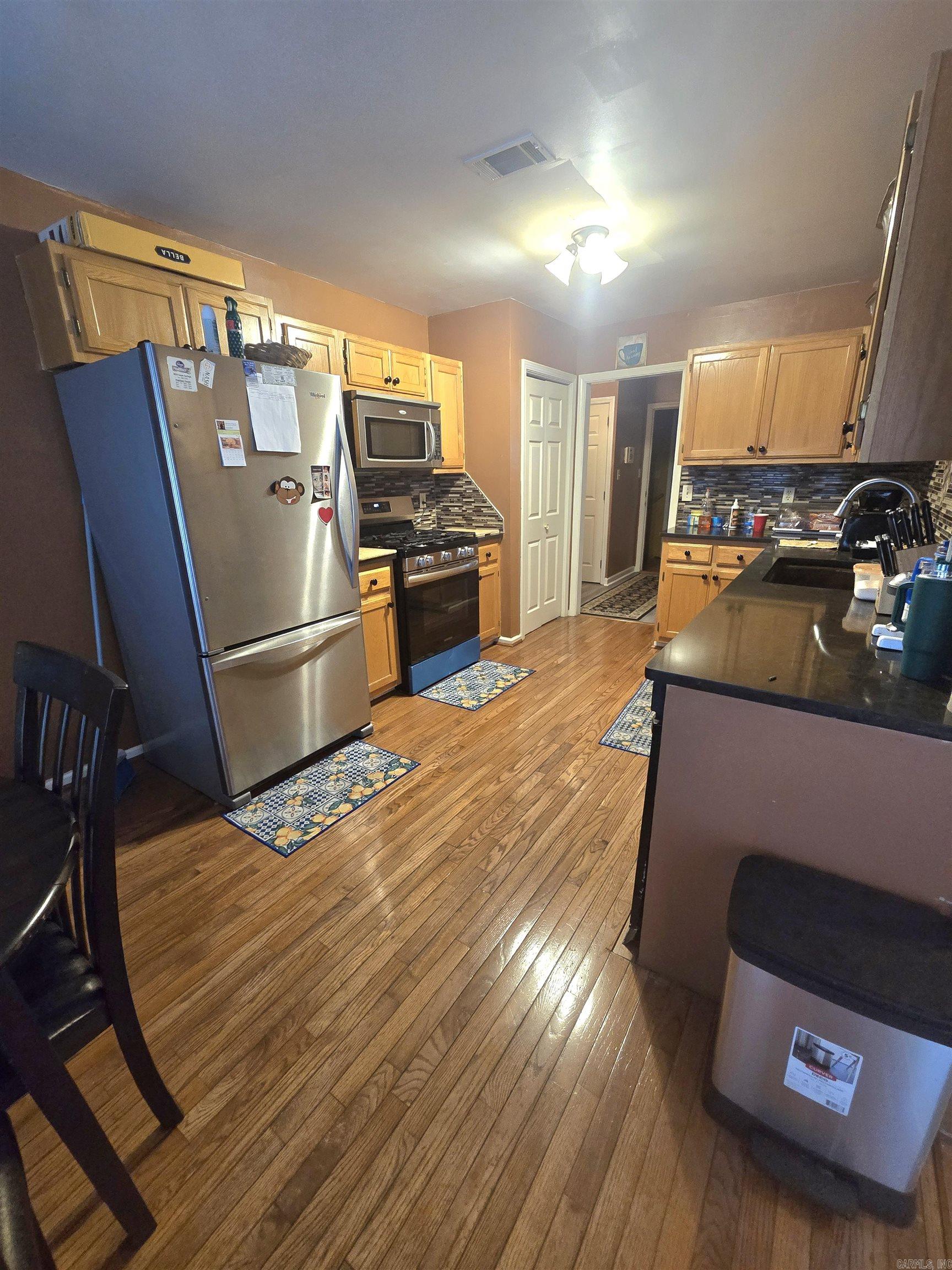 NORTH POINTE ADDN - Residential