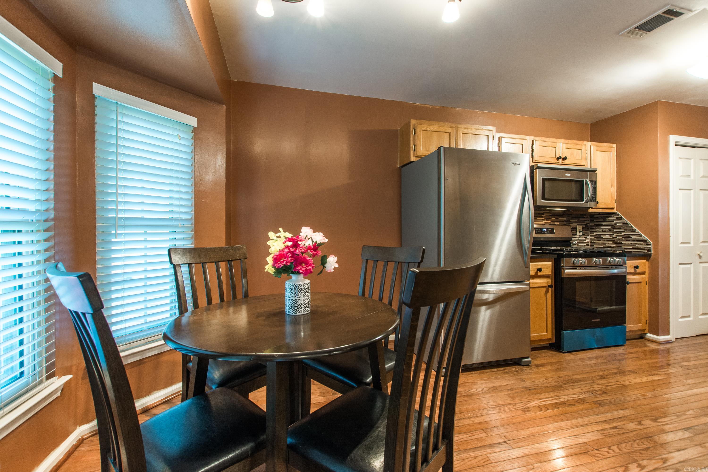 NORTH POINTE ADDN - Residential