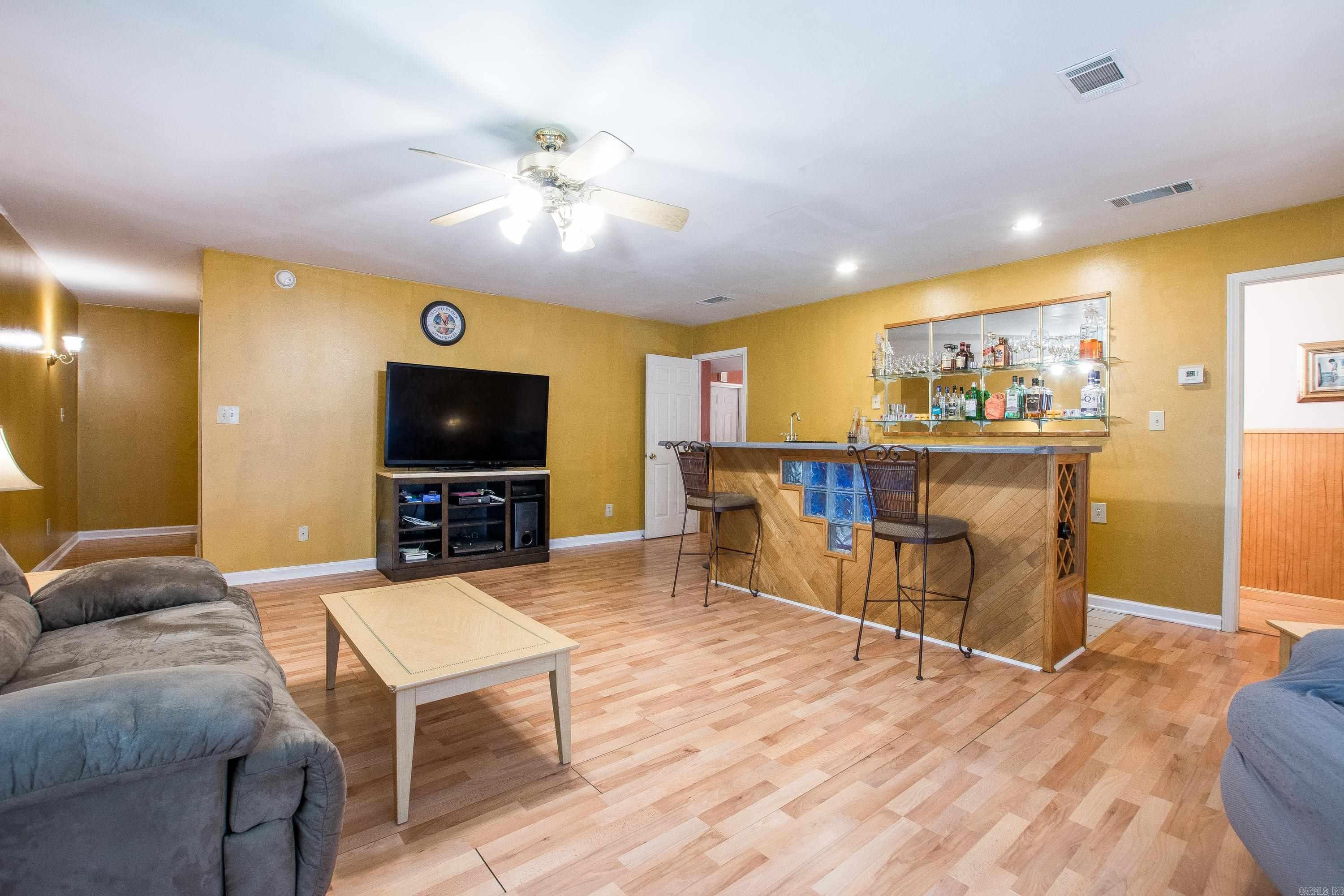 NORTH POINTE ADDN - Residential