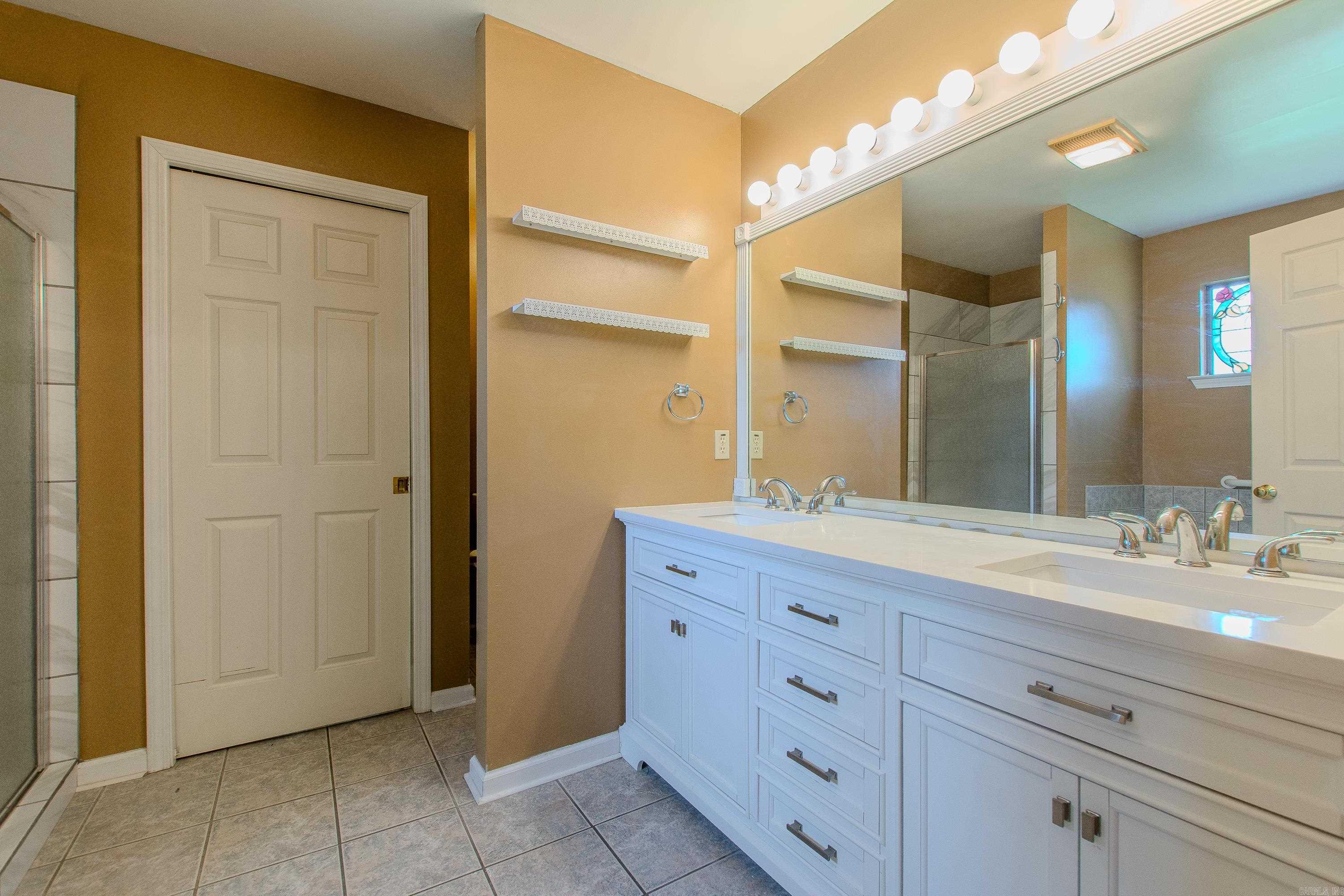 NORTH POINTE ADDN - Residential