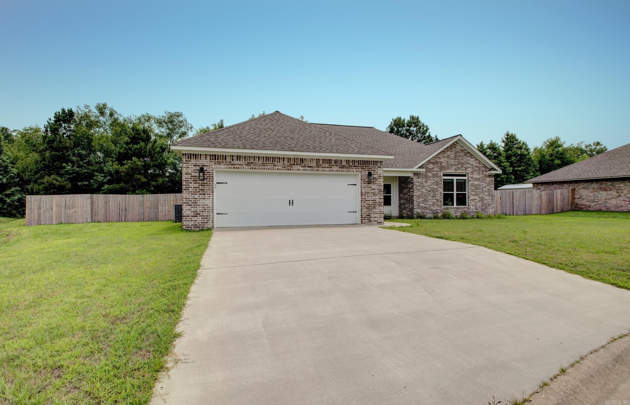 Daniel Oaks - Residential