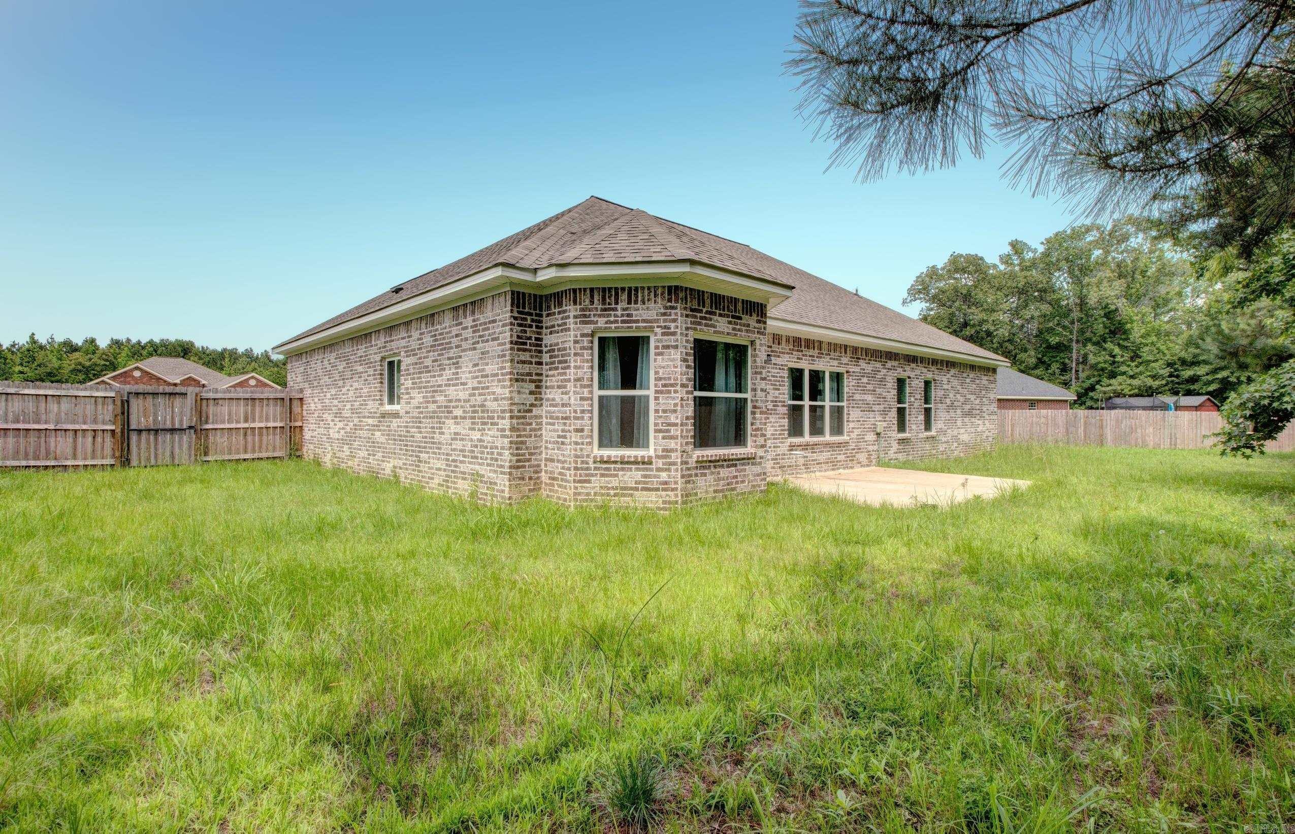 Daniel Oaks - Residential