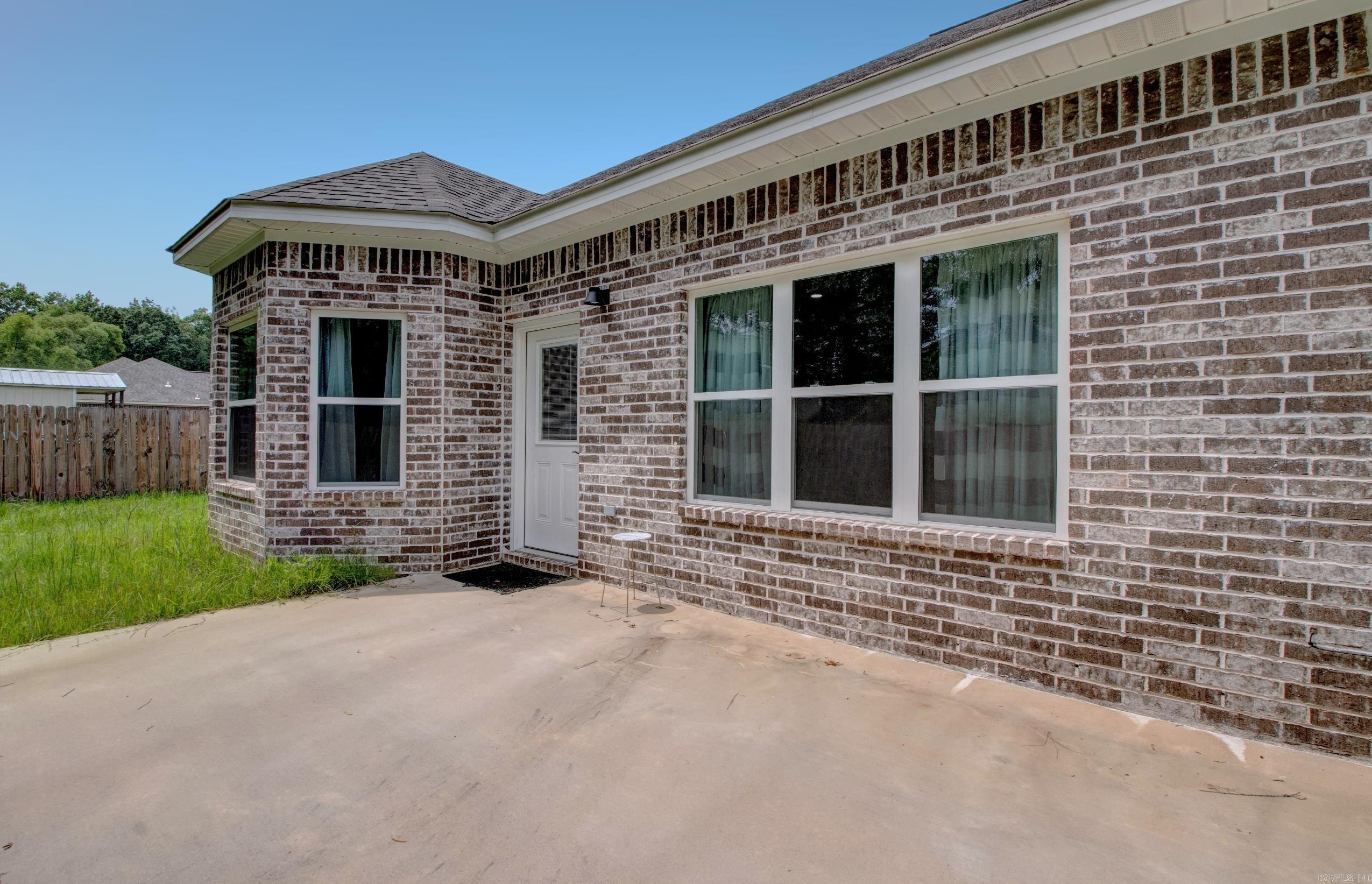 Daniel Oaks - Residential