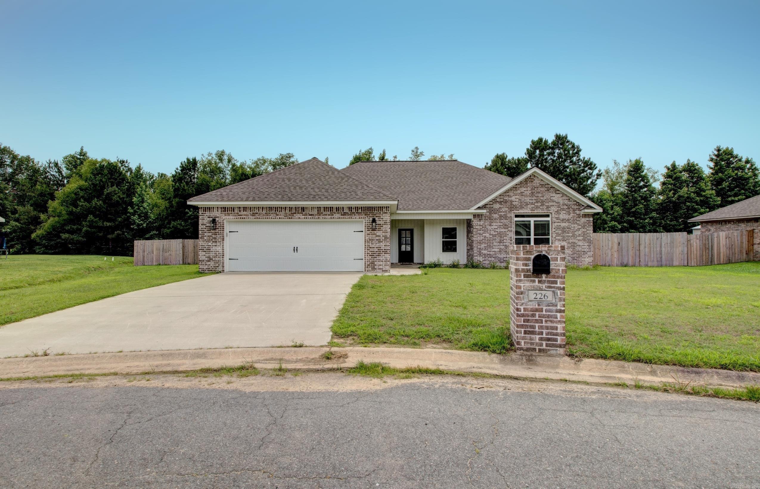 Daniel Oaks - Residential