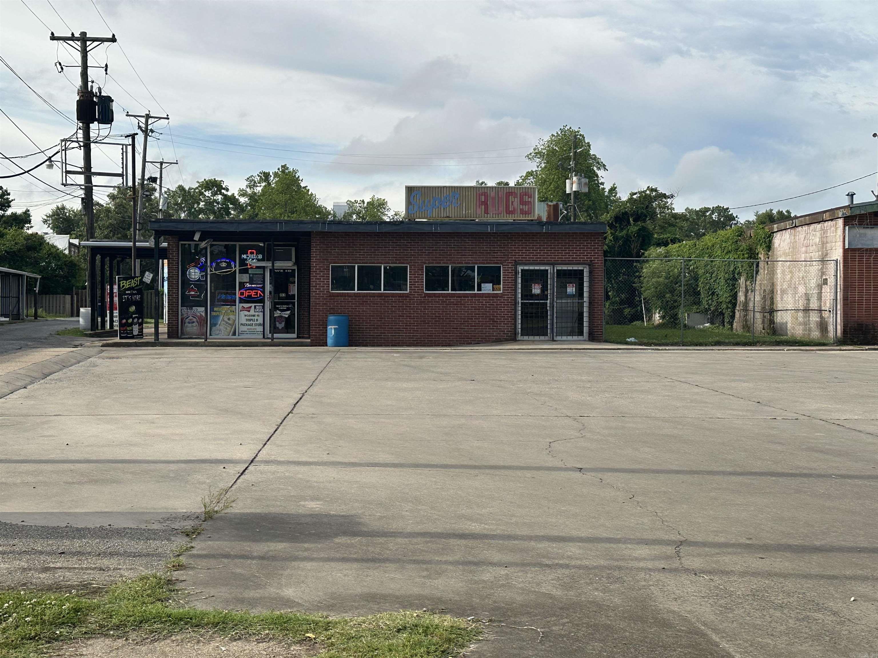 FOR SALE: TWO Commercial Buildings + Extra Lot – 105 W Choctaw, Dumas, AR 4300 sq ft total Incredible opportunity to purchase two side-by-side commercial buildings PLUS an additional lot — all for one price! Perfect for retail, storage, food service, office space, or investment. What’s Included: • TWO commercial buildings (approx. 1,484 sq ft in the liquor store building and 2808 in the retail/pharmacy buildings • A vacant lot located between this property and the former Lee’s Grocery Store — great for future expansion, extra parking, or outdoor space Building 1: • Former pharmacy/retail (cannot be reopened as a pharmacy) • Includes metal shelving (can stay or be sold separately) • Rear area can be easily converted into a food service prep area Building 2: • Longtime (over 50 years) home to a busy liquor store • Includes walk-in cooler and drive-thru window • Liquor business and license not included Additional Highlights: • Large Concrete parking lot with road frontage • Located near many homes — great foot traffic potential • Buildings can be joined or kept separate • Can only be sold separately if both close on the same day