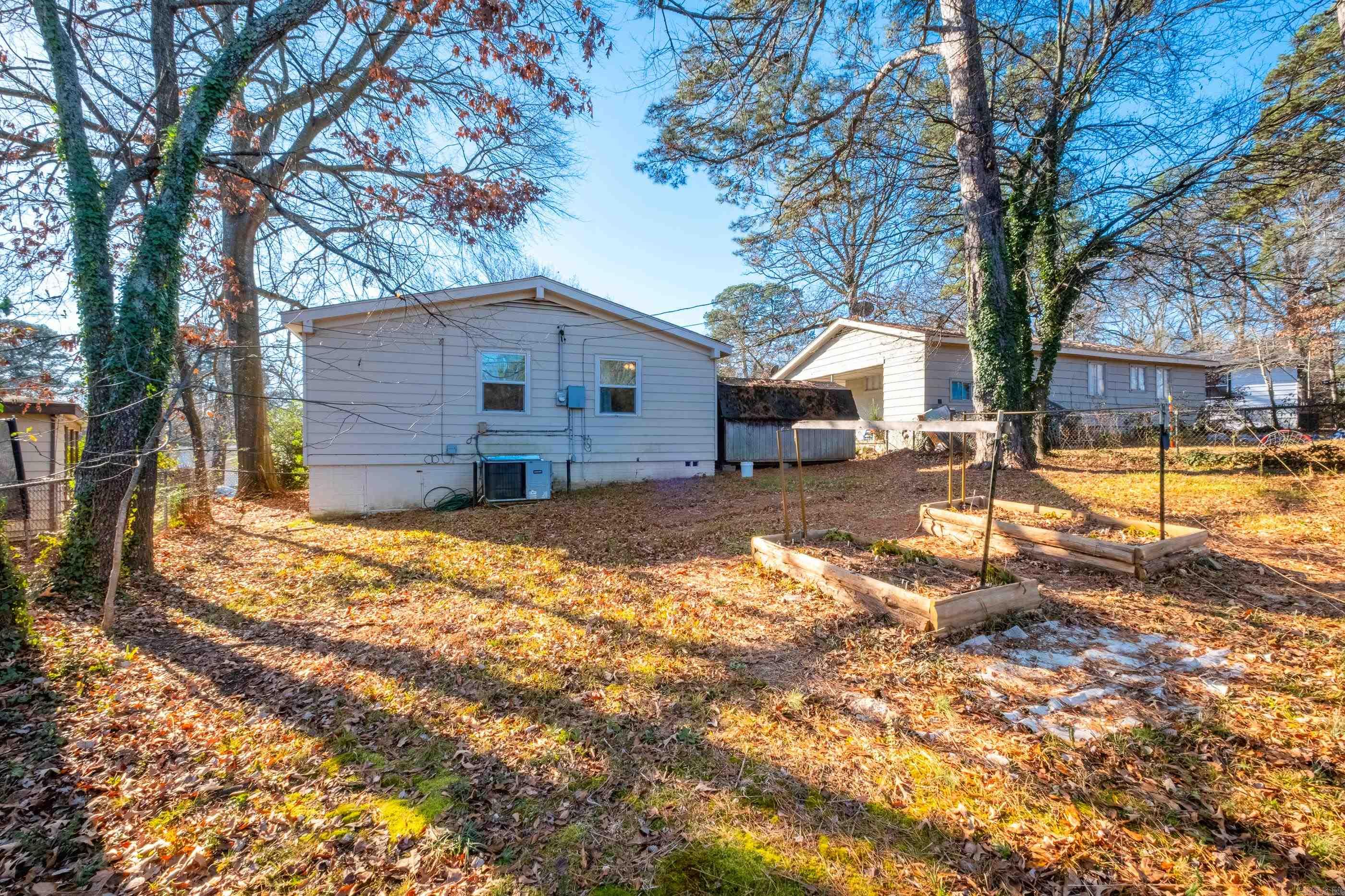 COLLEGE TERRACE - Residential