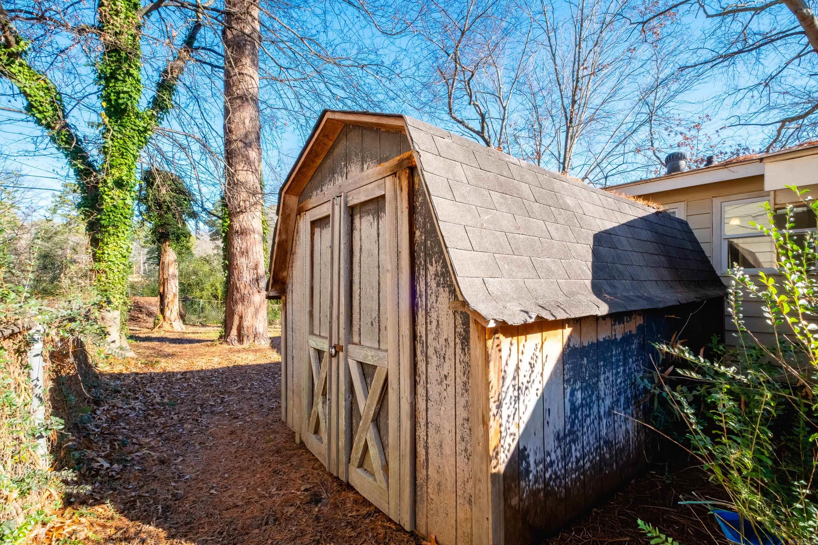 COLLEGE TERRACE - Residential