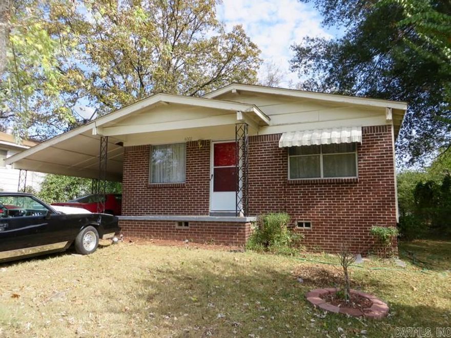 Perfect for First Time Home Buyers or Investors!!  Features include 3 bedroom, 1 full bath, updated kitchen, counter tops and appliances!  Refrigerator stays!  Open living room and separate dining. Hardwood floors throughout.  Fully fenced large backyard.  Lots for parking!  Located in a nice neighborhood very close to Burns Park.  4004 Virginia also for sale. Seller willing to sell as package deal.  Great rental properties, side by side!