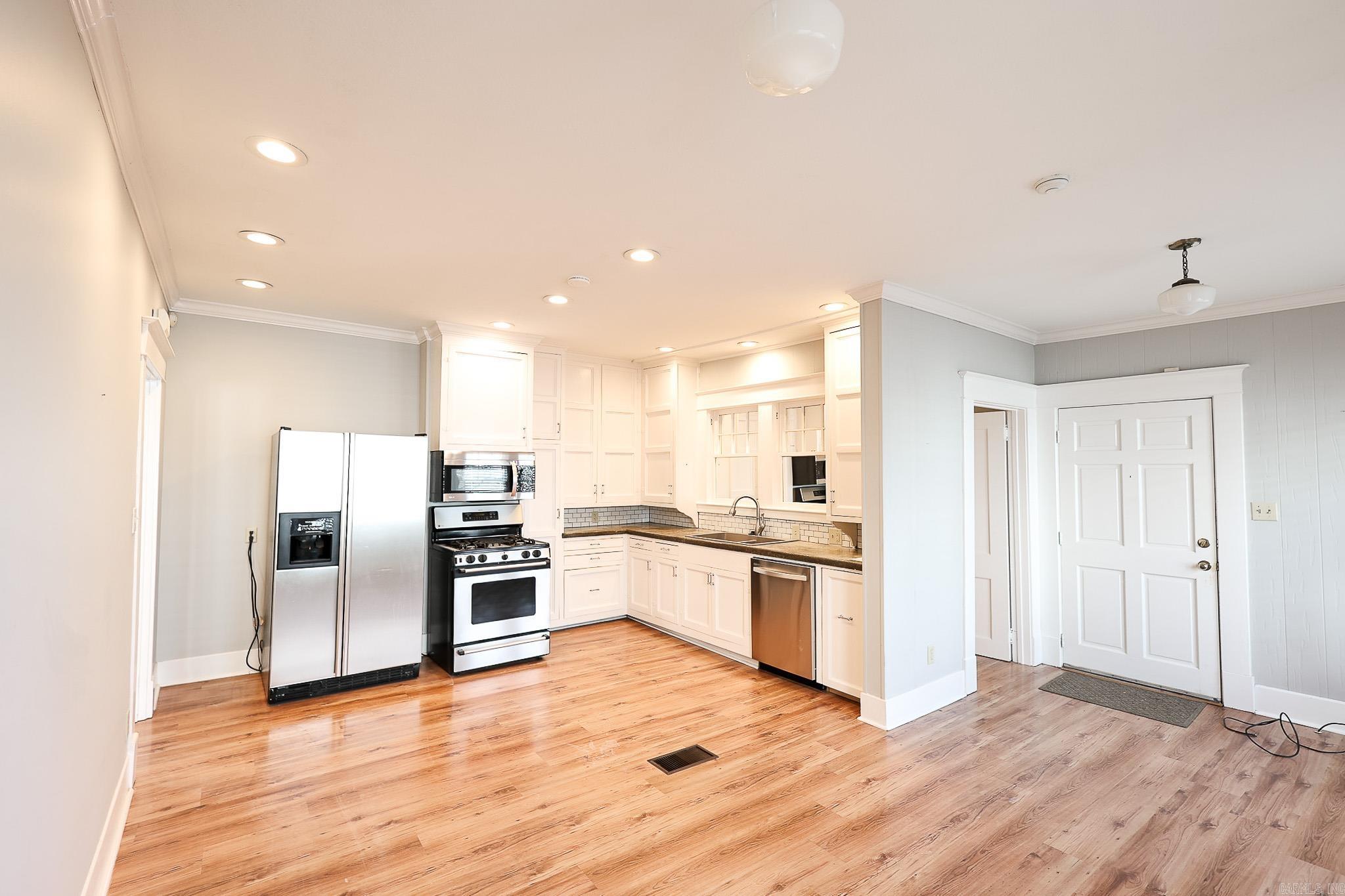 FRACTIONAL EL DORADO SEC-17 - Residential Lease