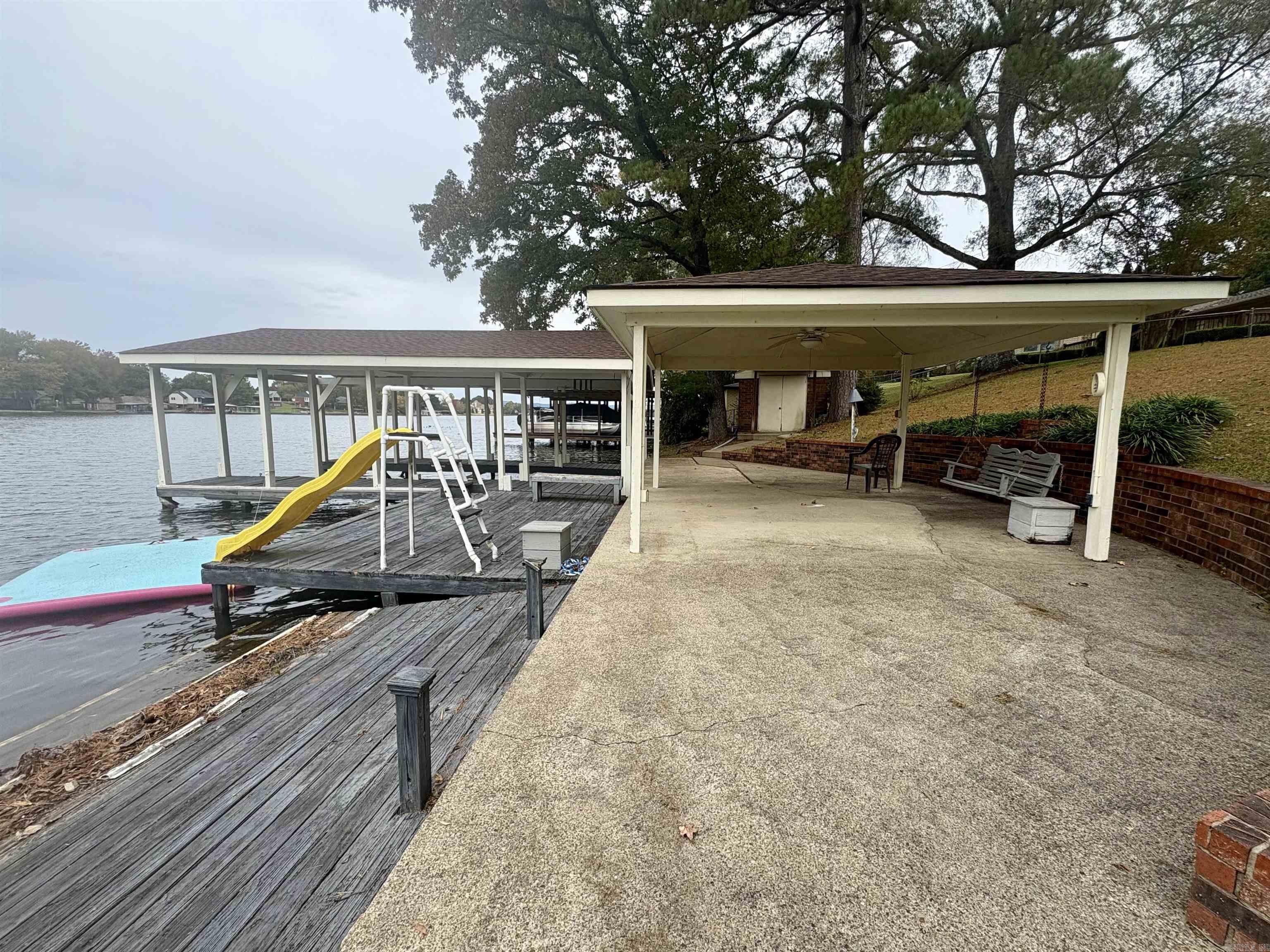 CAROLINE ACRES - Residential