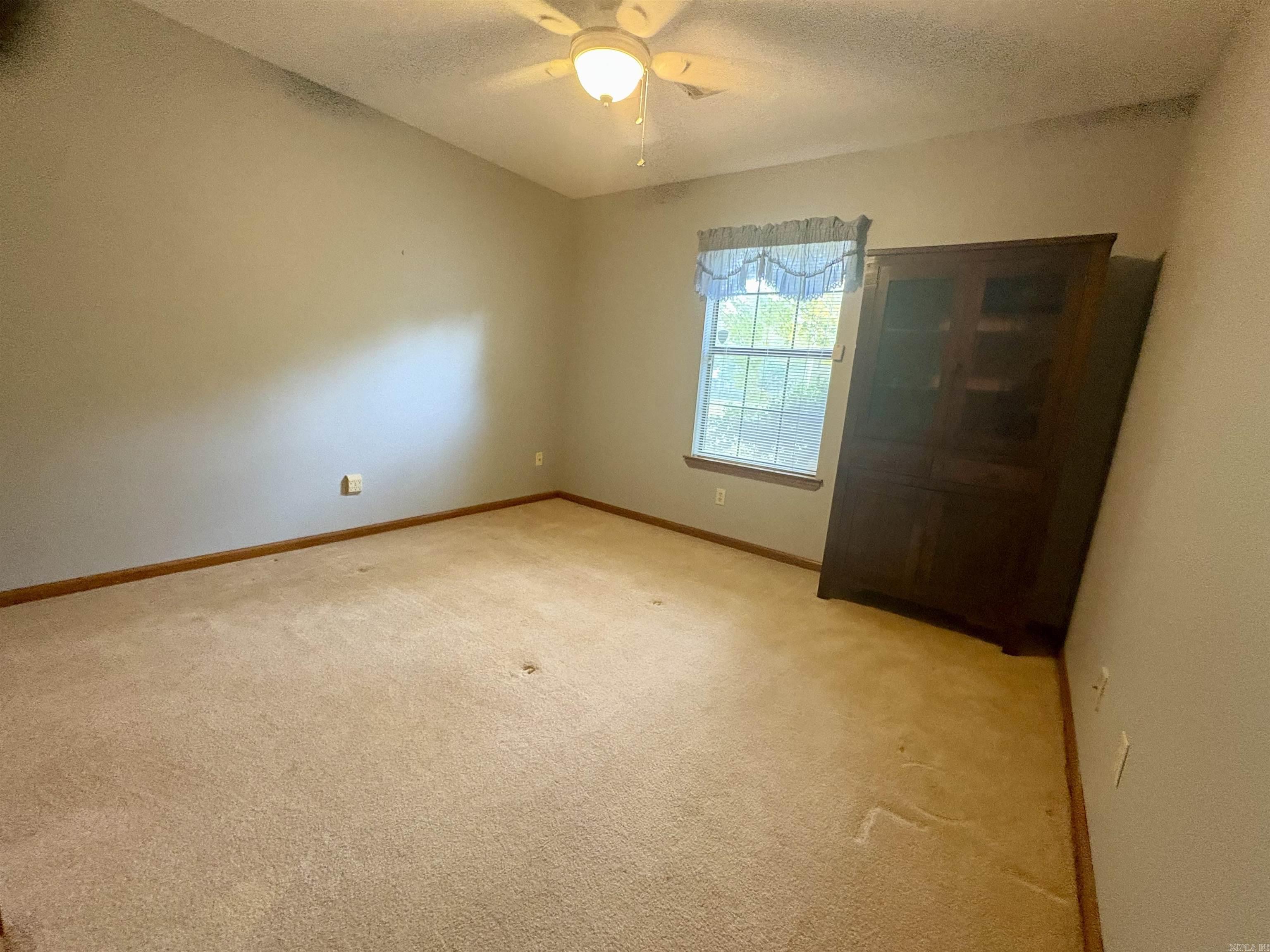 CAROLINE ACRES - Residential