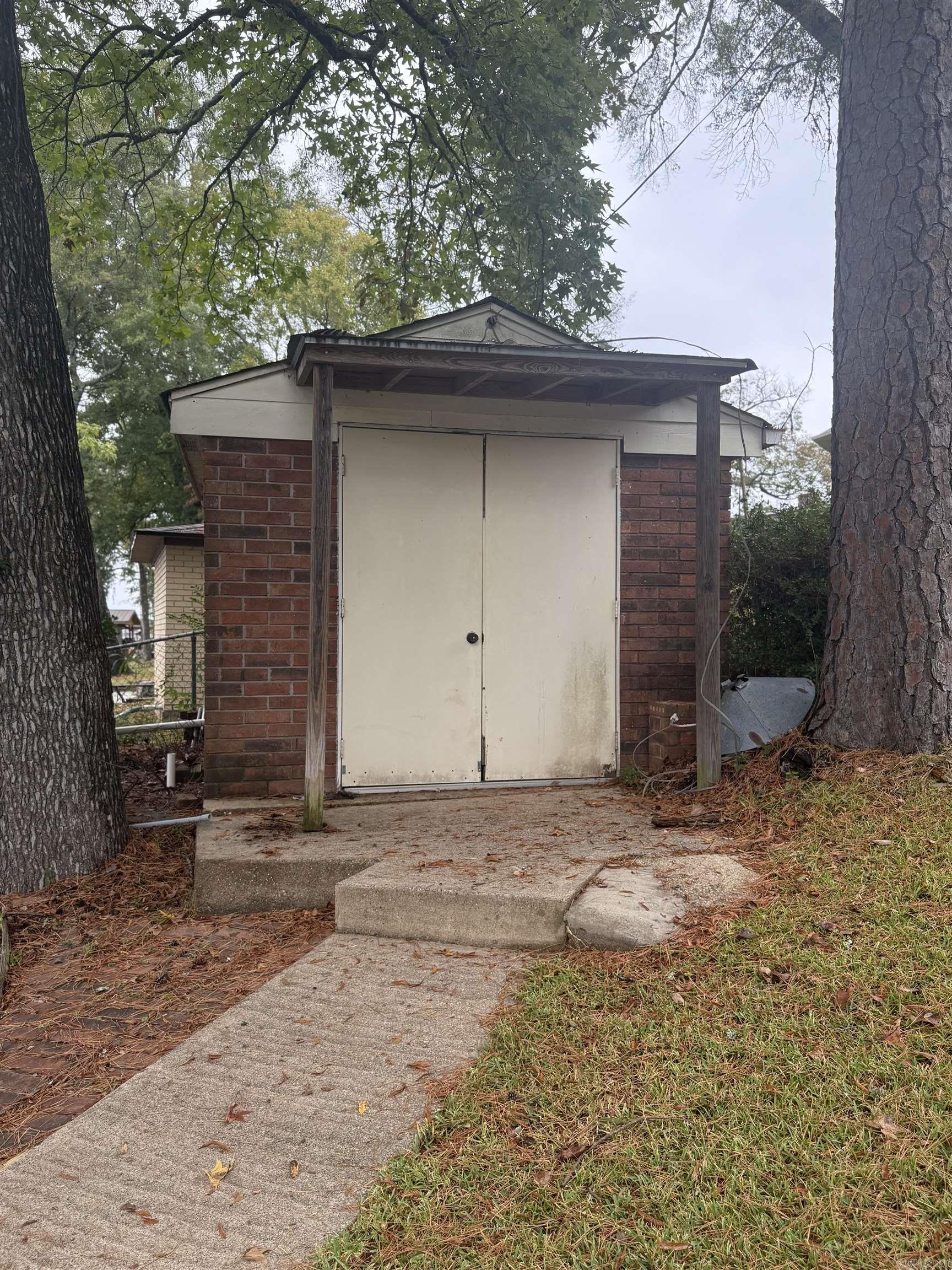 CAROLINE ACRES - Residential