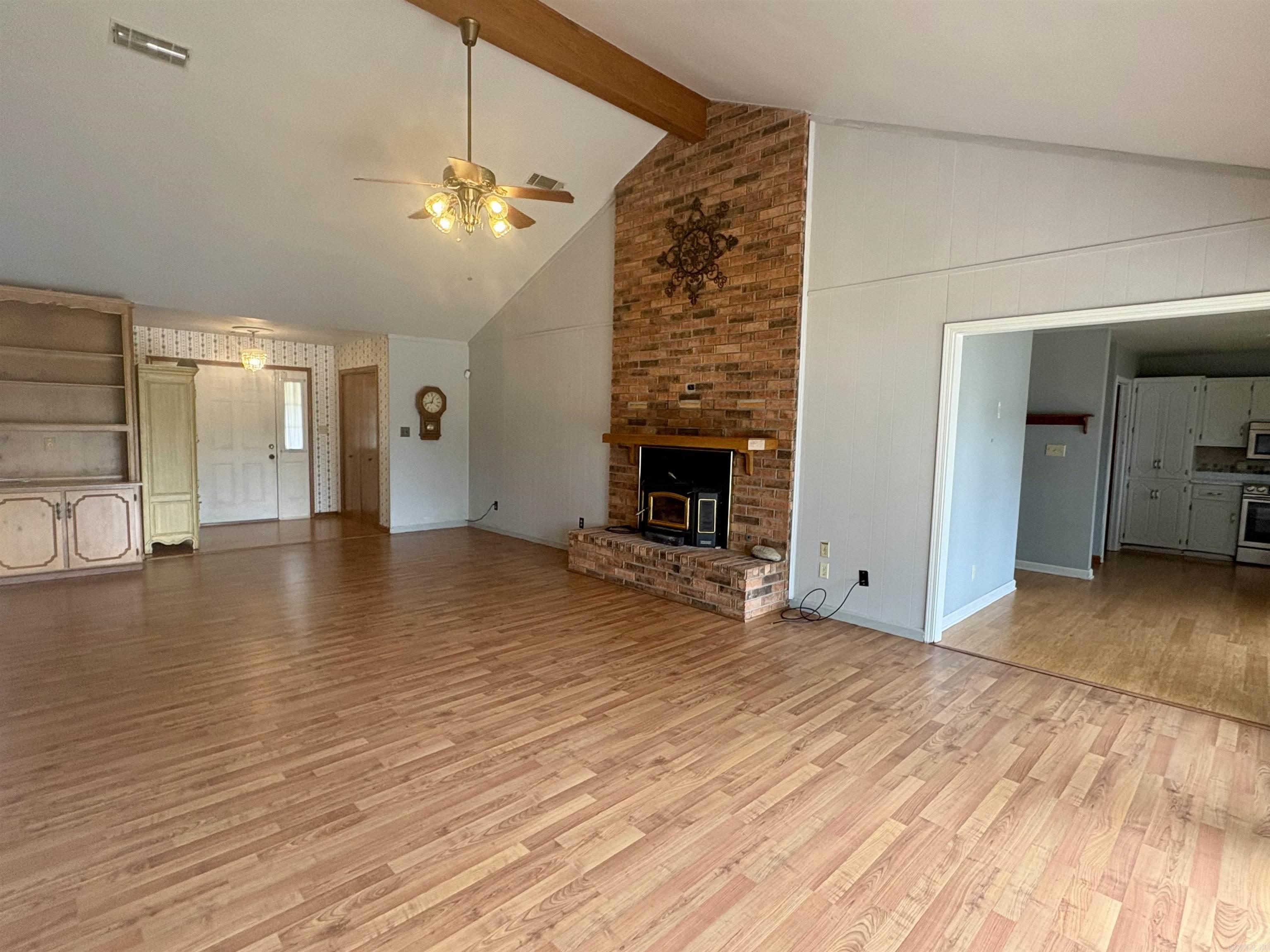 CAROLINE ACRES - Residential