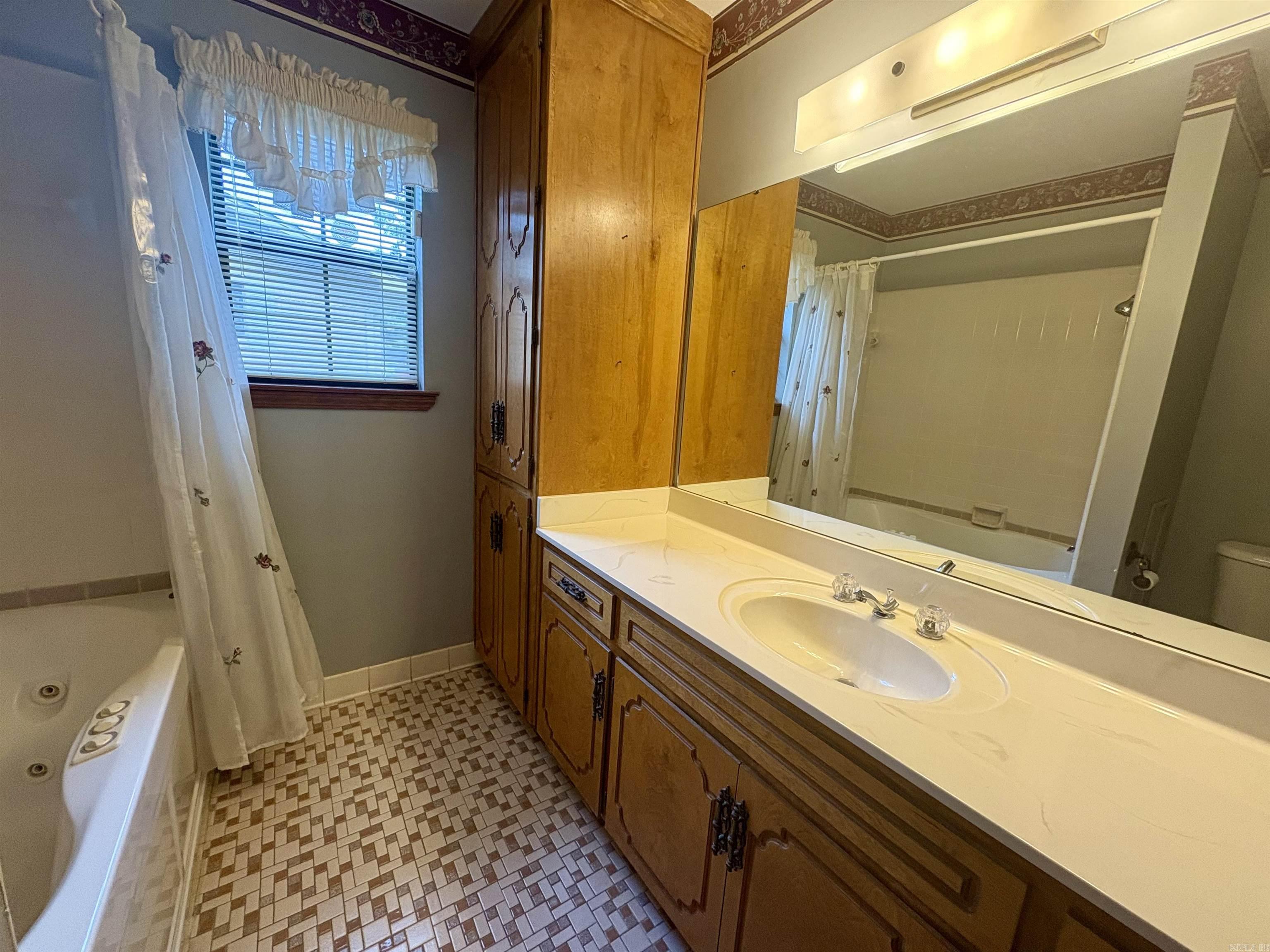 CAROLINE ACRES - Residential