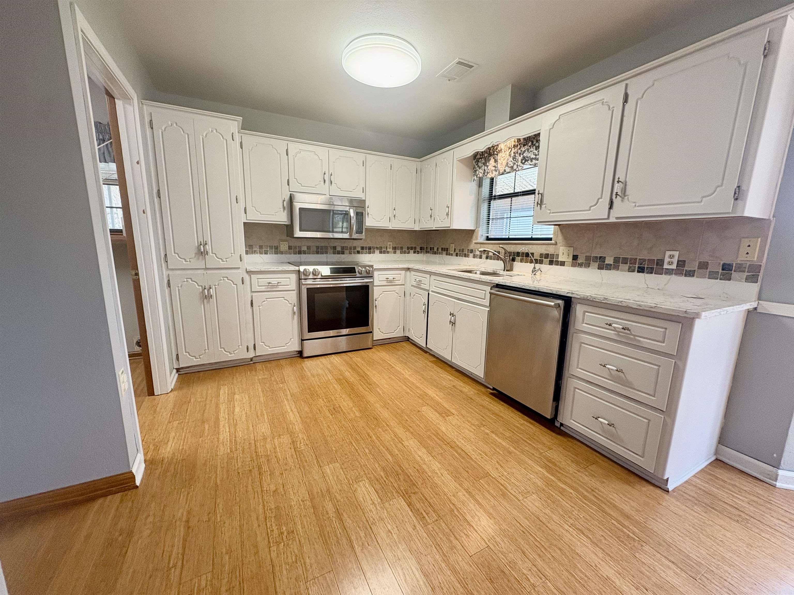 CAROLINE ACRES - Residential