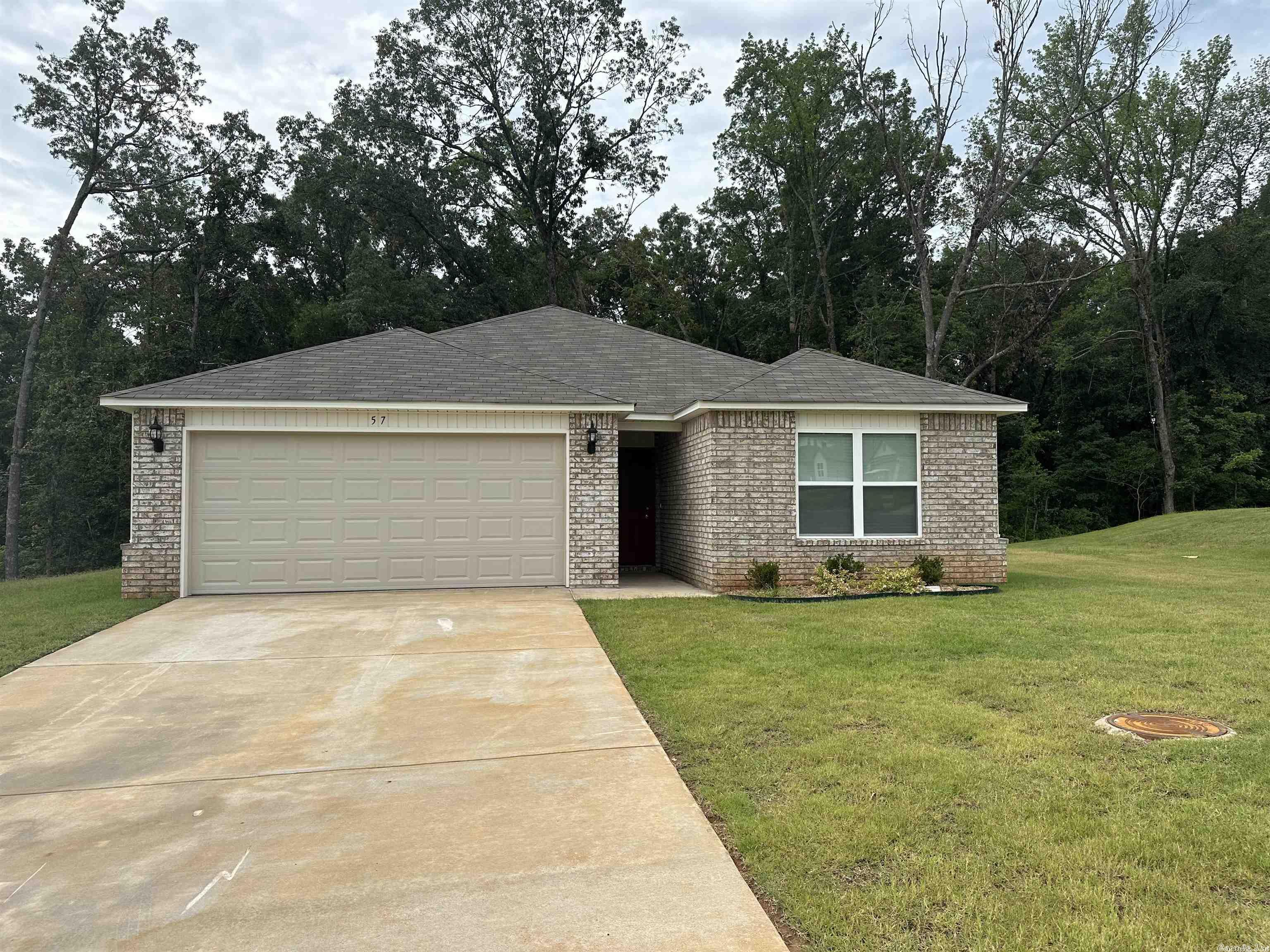 OAKLAND GROVE ESTATES - Residential