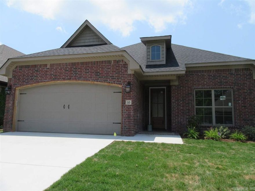 Luxury Patio home built by Parkinson Building Group- quality abounds! All brick, hardwood floors in open floor plan w/ kitchen/ dining/ den combo. Great room w/ cozy fireplace. Bathrooms & kitchen- granite counter tops. Arched detail into kitchen- stainless steel appliances, gas cook top, large breakfast bar. Mudroom, laundry room and pantry. Master suite is split from 2 other bedrooms. Large covered veranda and patio for relaxation. Completion end of June 2016.