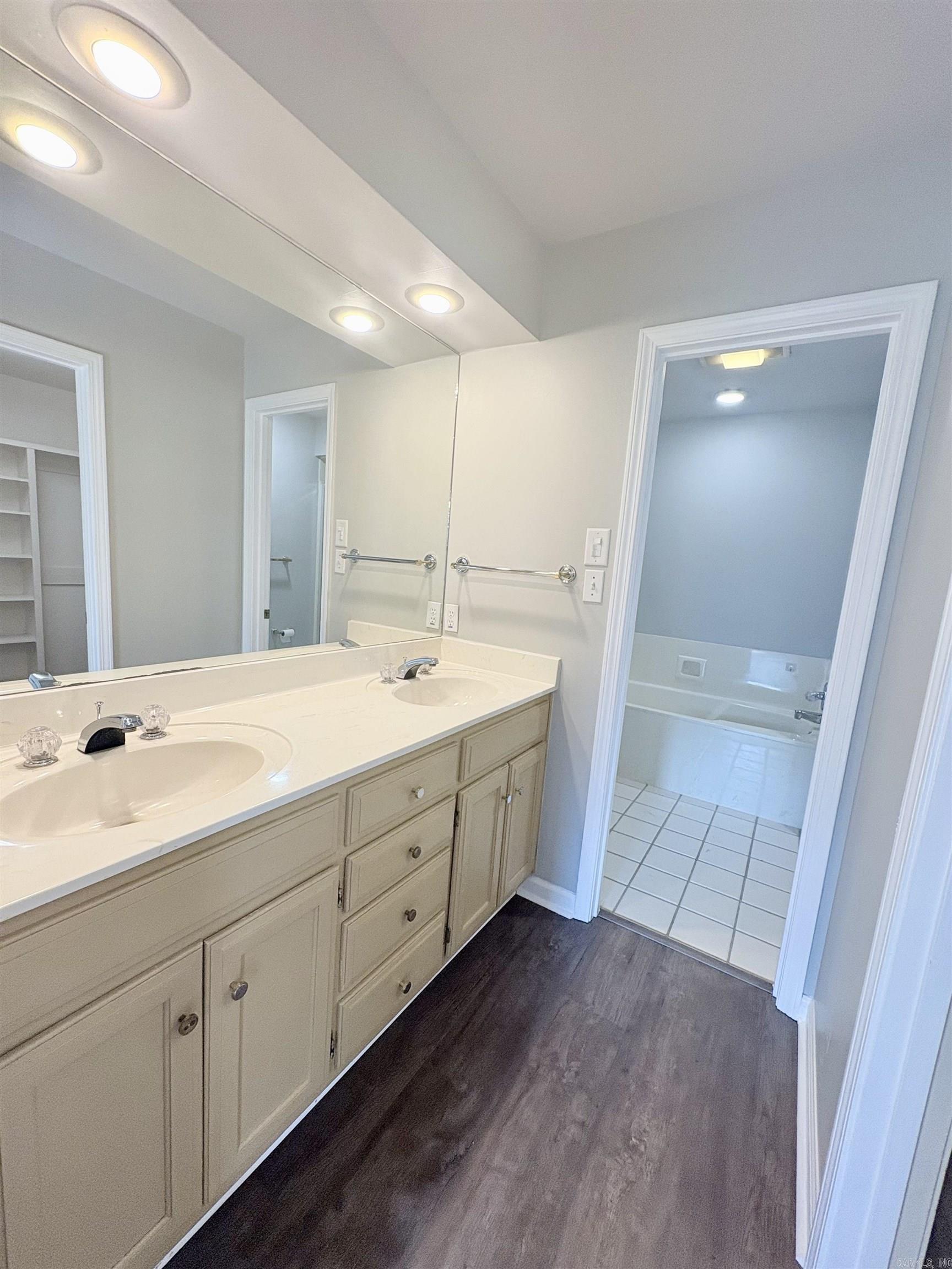 Rivermount - Residential Lease