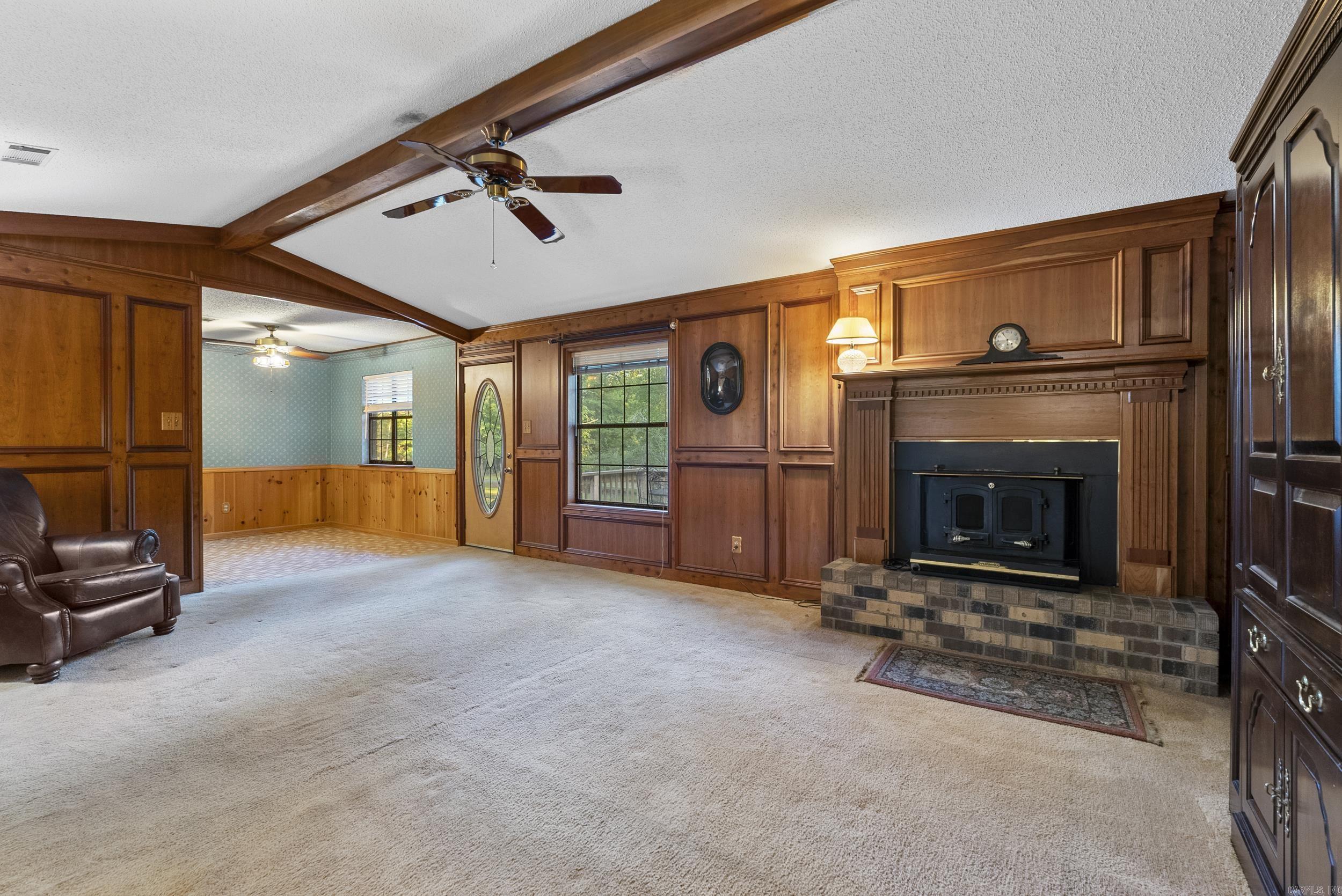 LAKE KRISLOR - Residential