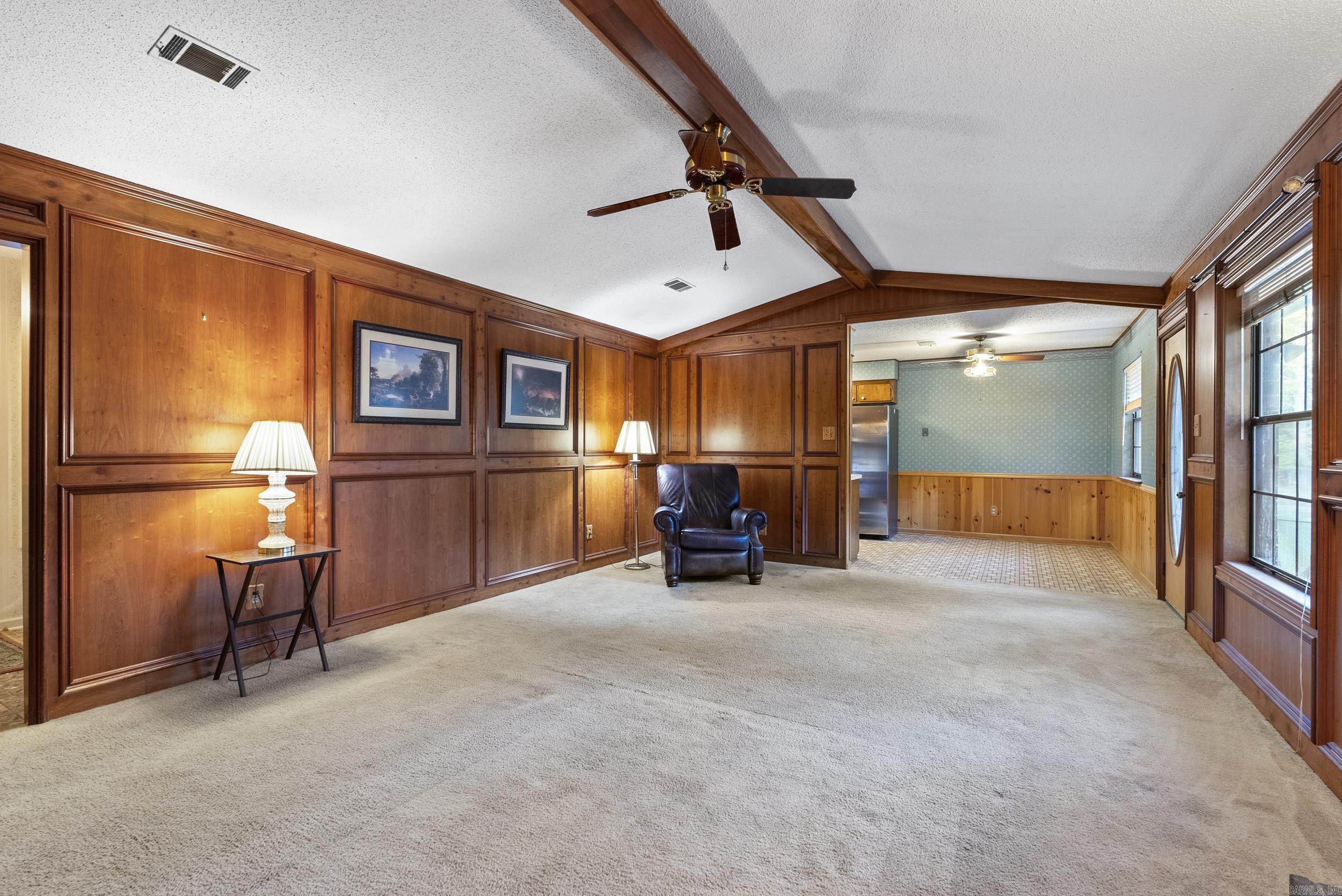 LAKE KRISLOR - Residential