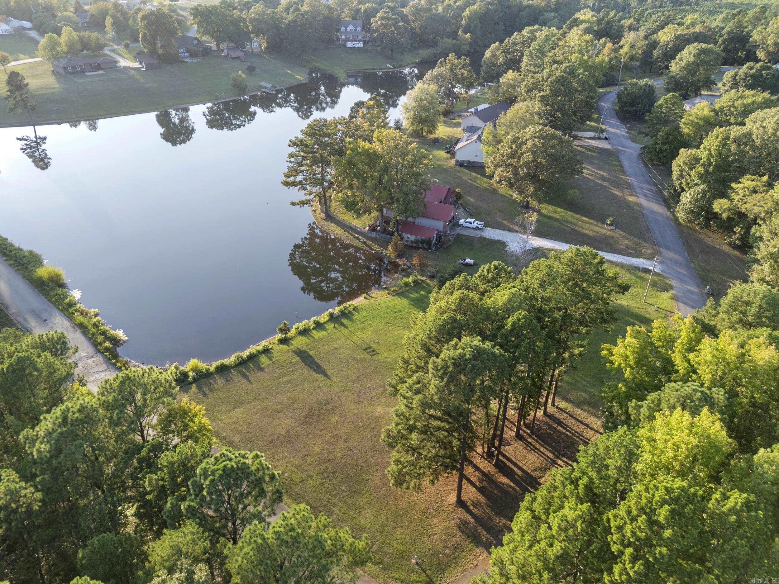 LAKE KRISLOR - Residential