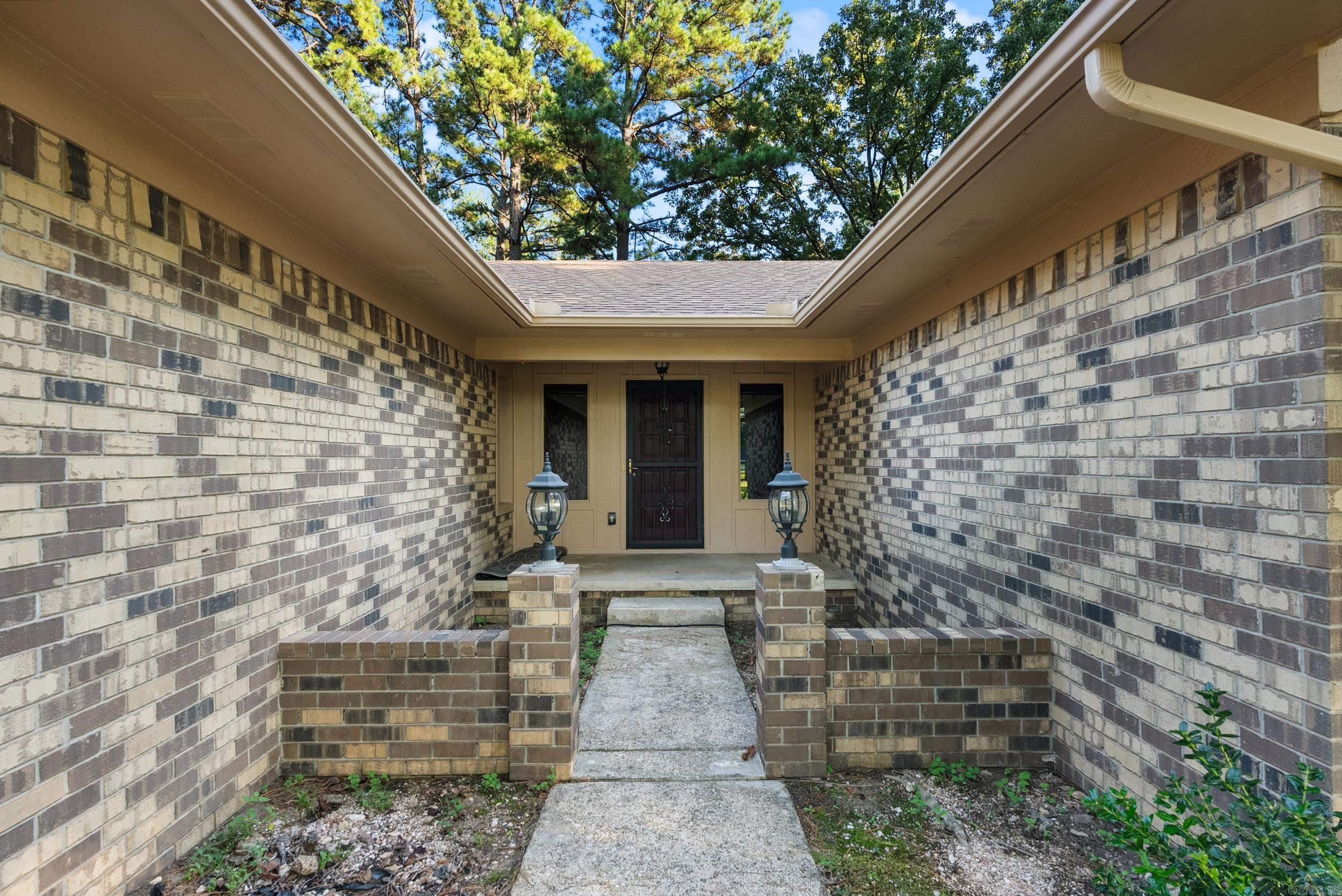 LAKE KRISLOR - Residential