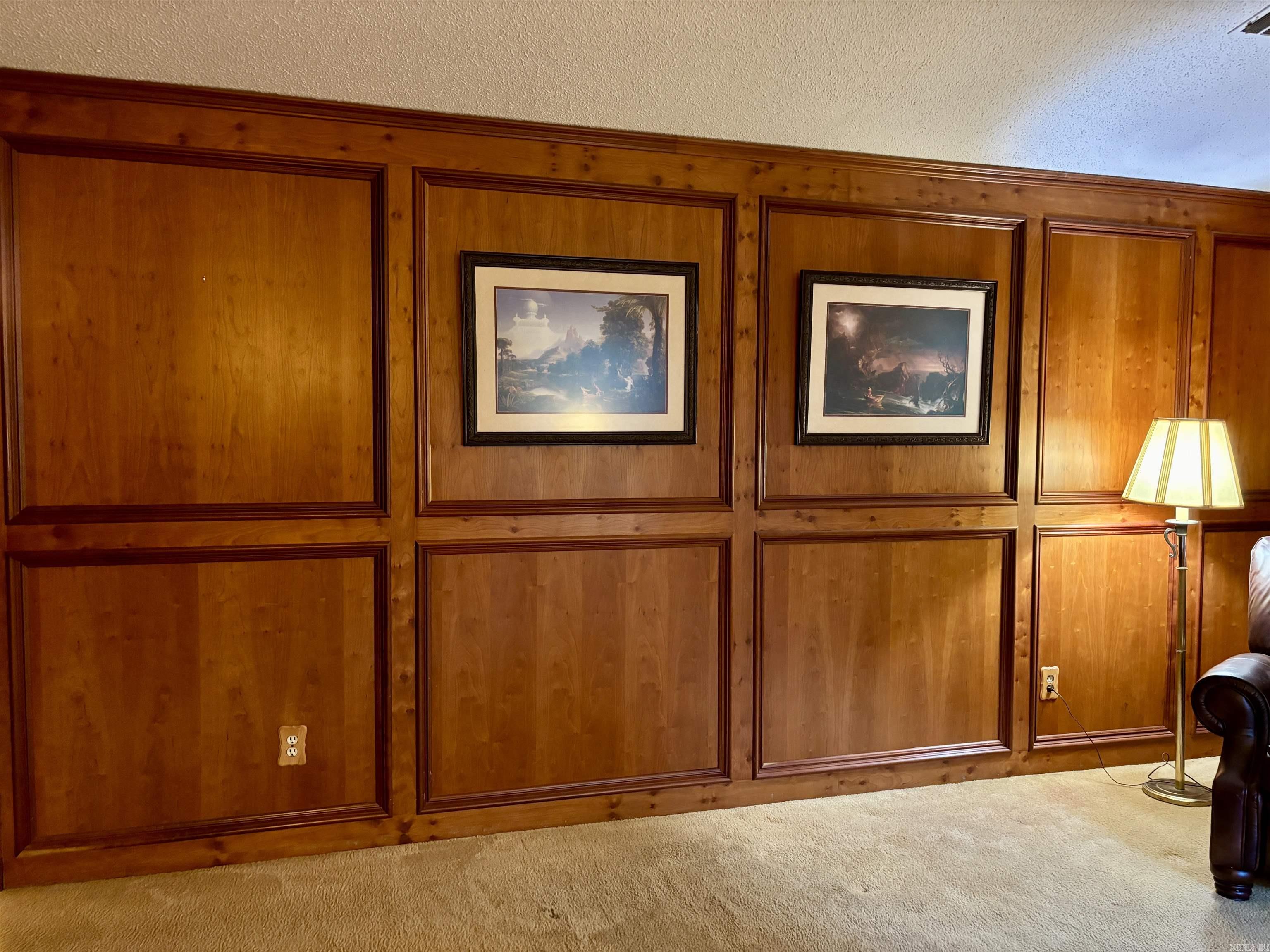 LAKE KRISLOR - Residential