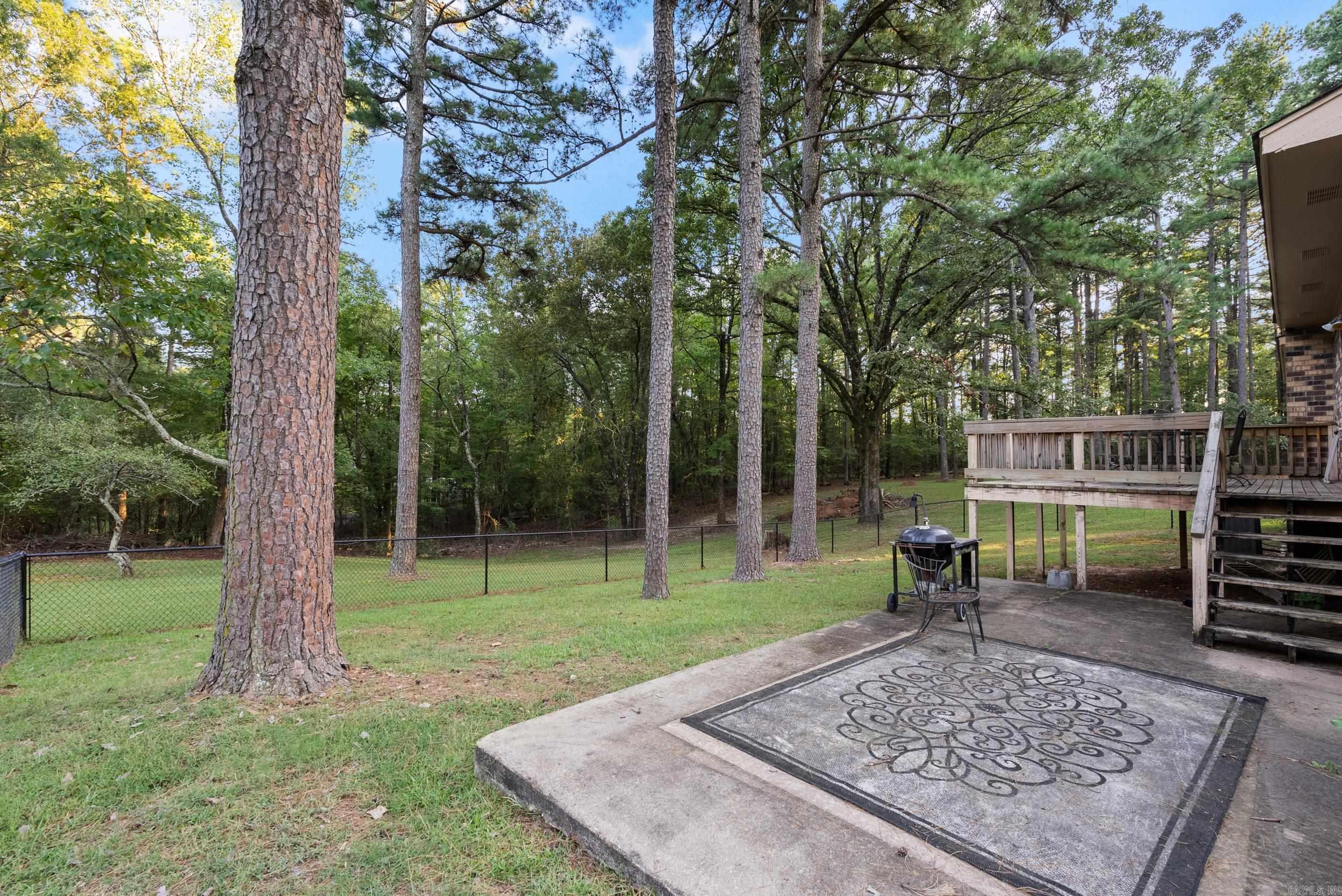 LAKE KRISLOR - Residential