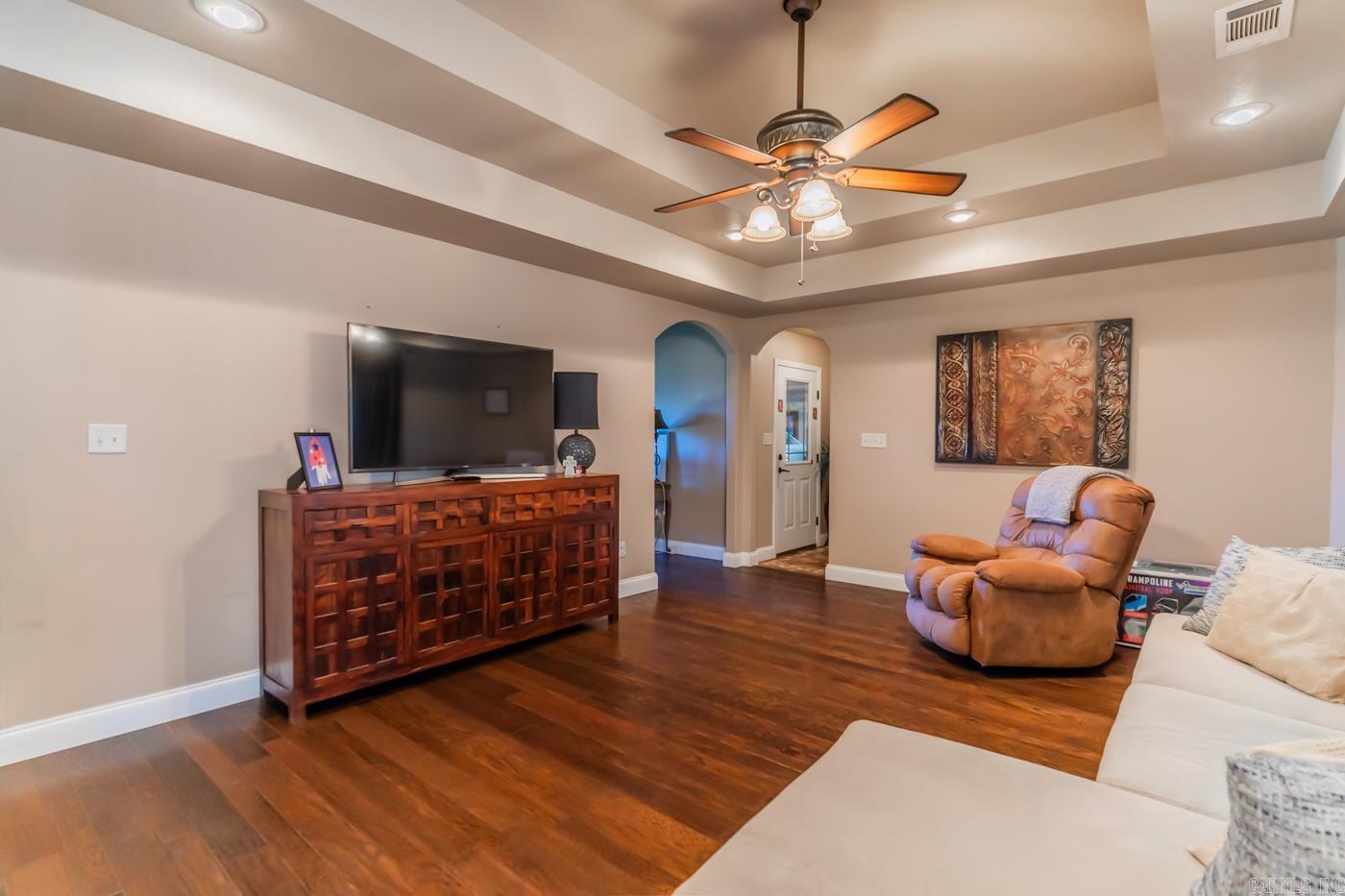 Jordan Kaitlyn - Residential