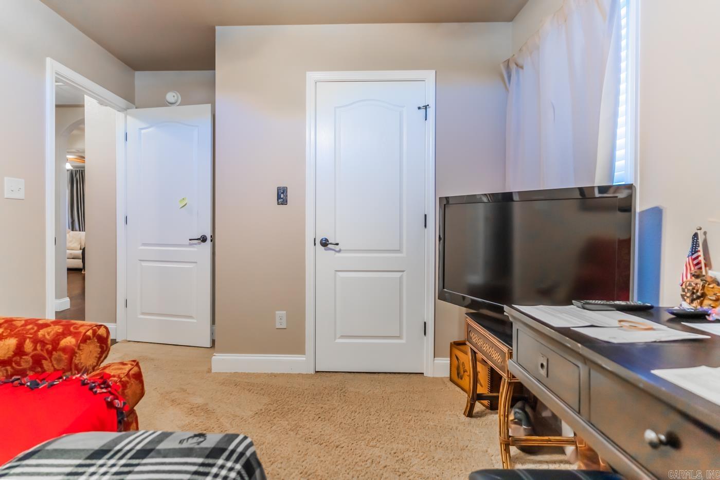 Jordan Kaitlyn - Residential