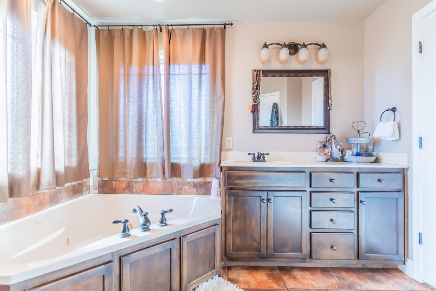 Jordan Kaitlyn - Residential