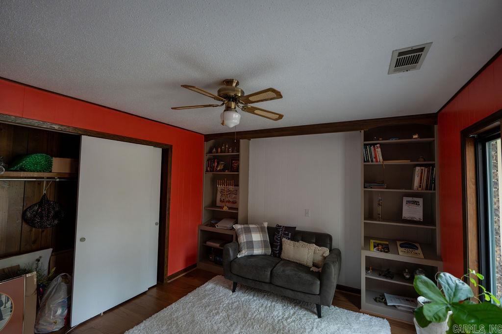 BELOIT BAY - Residential