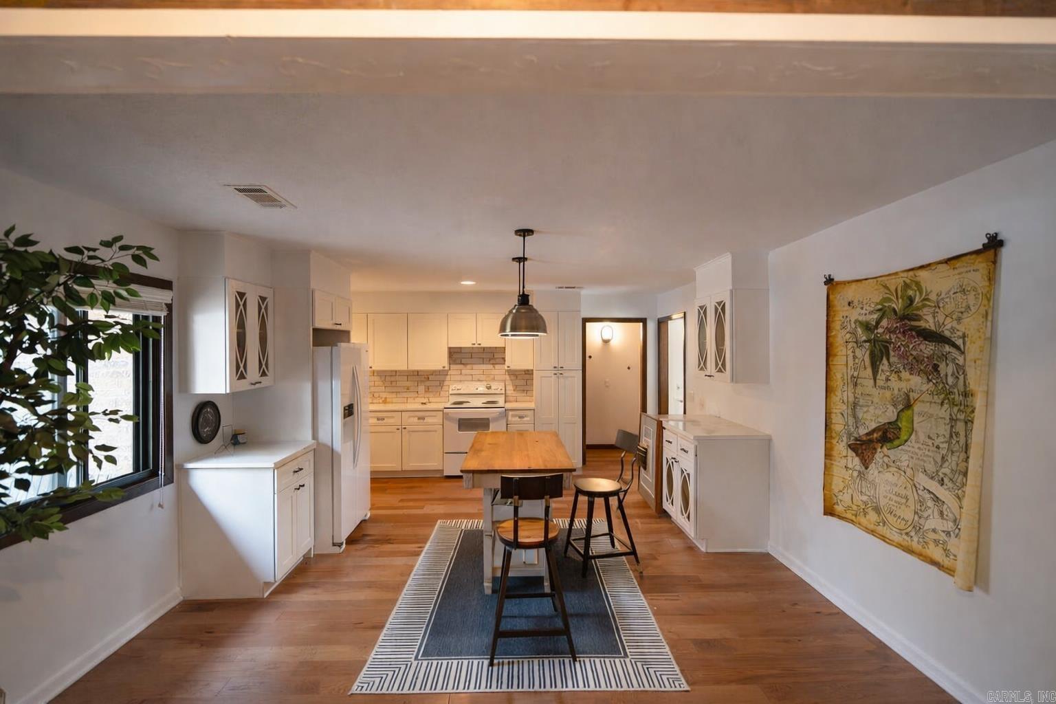 BELOIT BAY - Residential