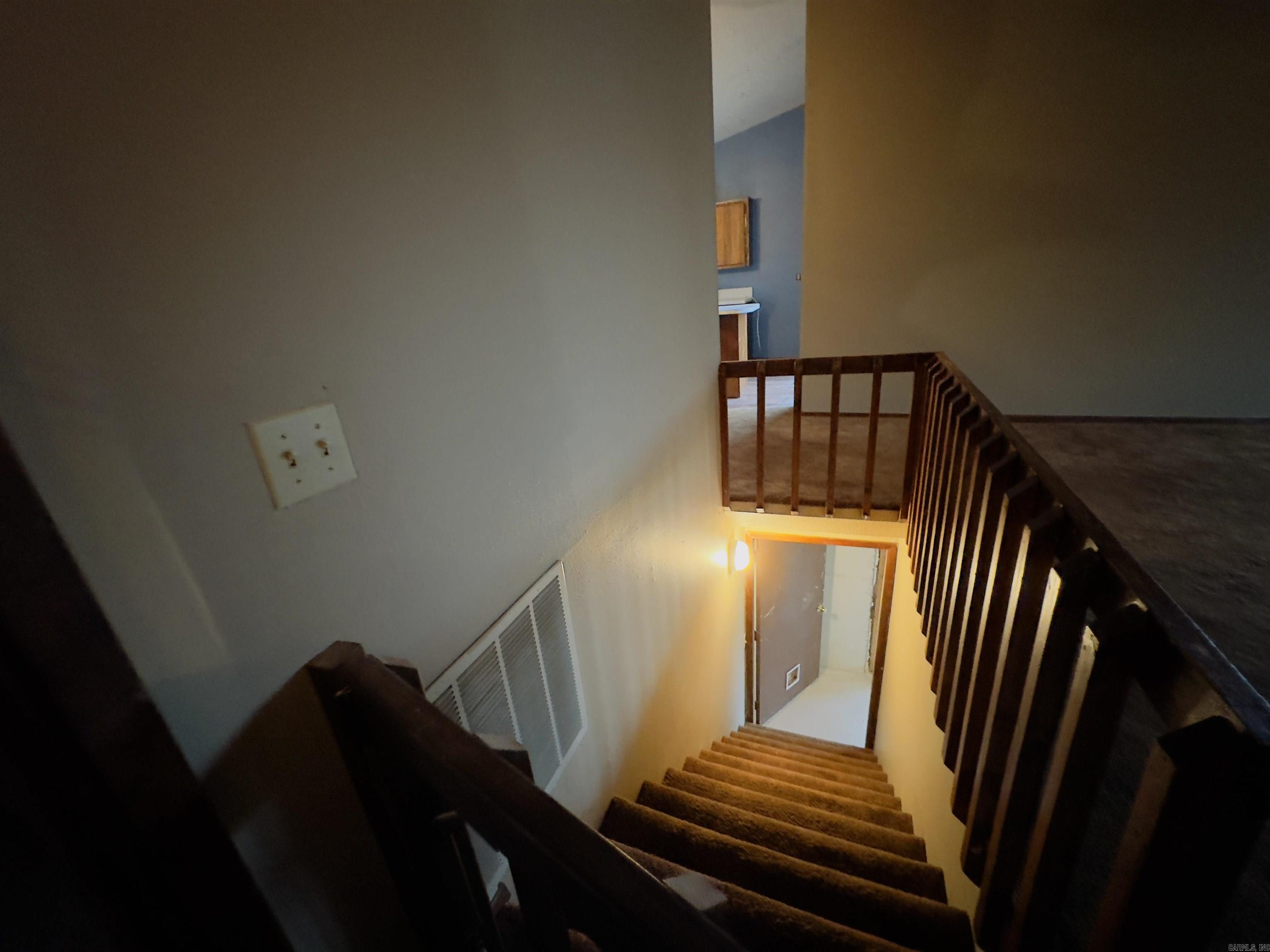 HUSKEY WEST - Residential