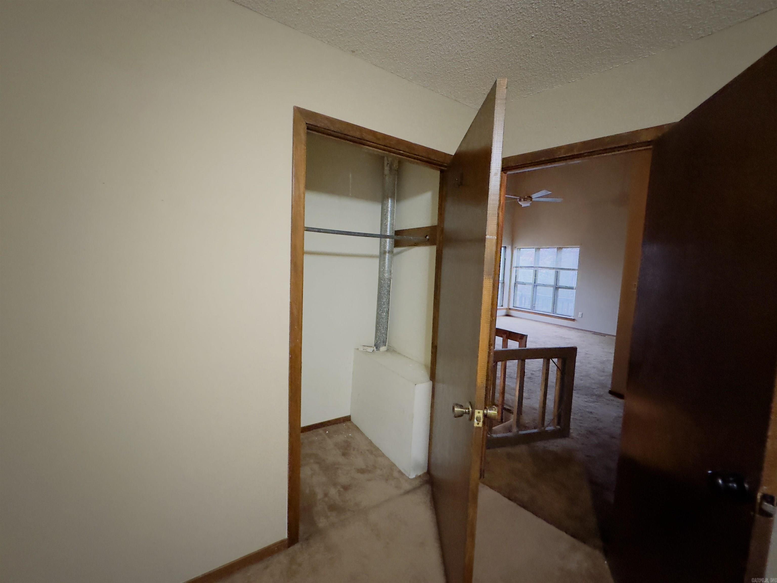 HUSKEY WEST - Residential