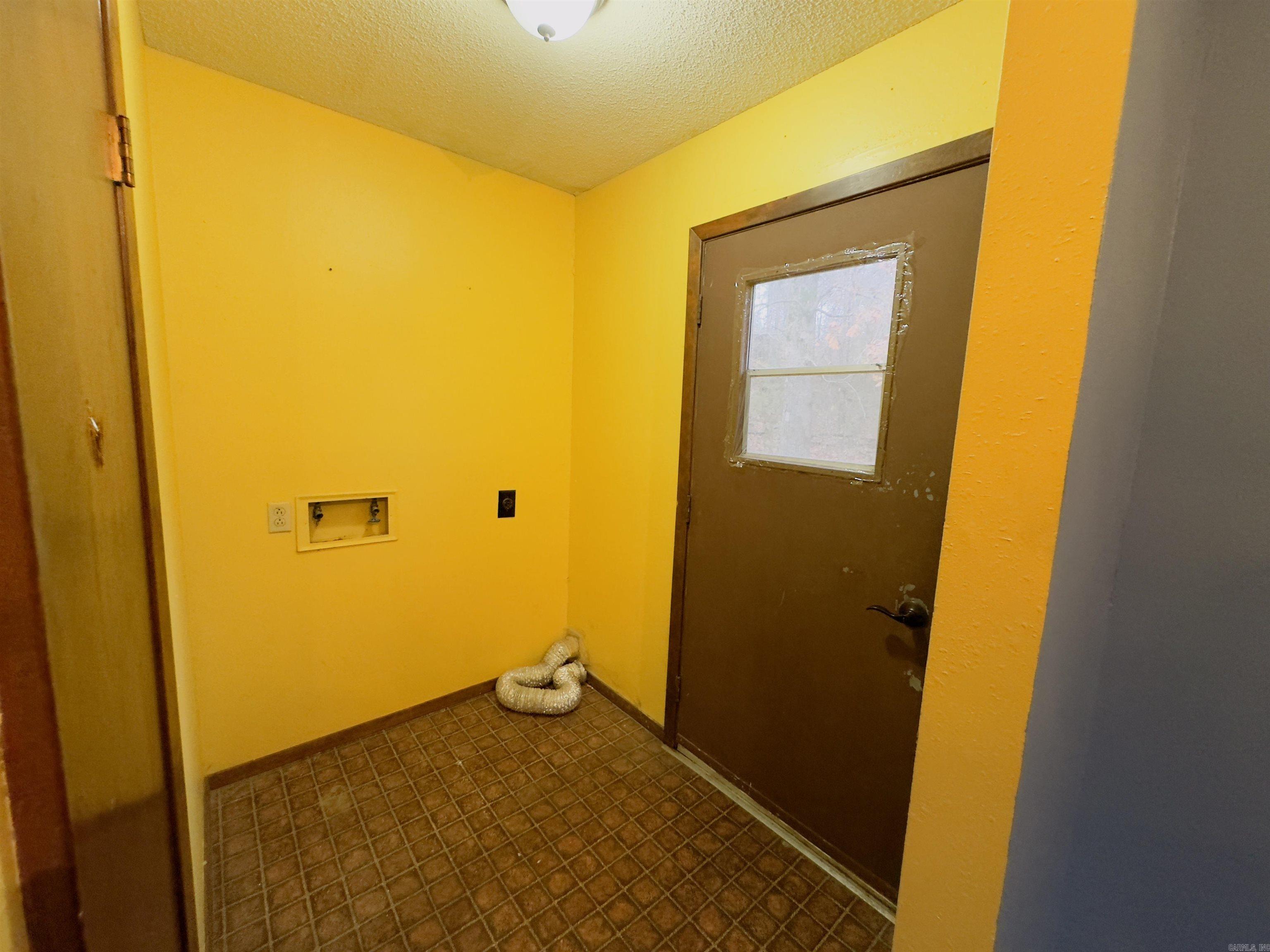 HUSKEY WEST - Residential