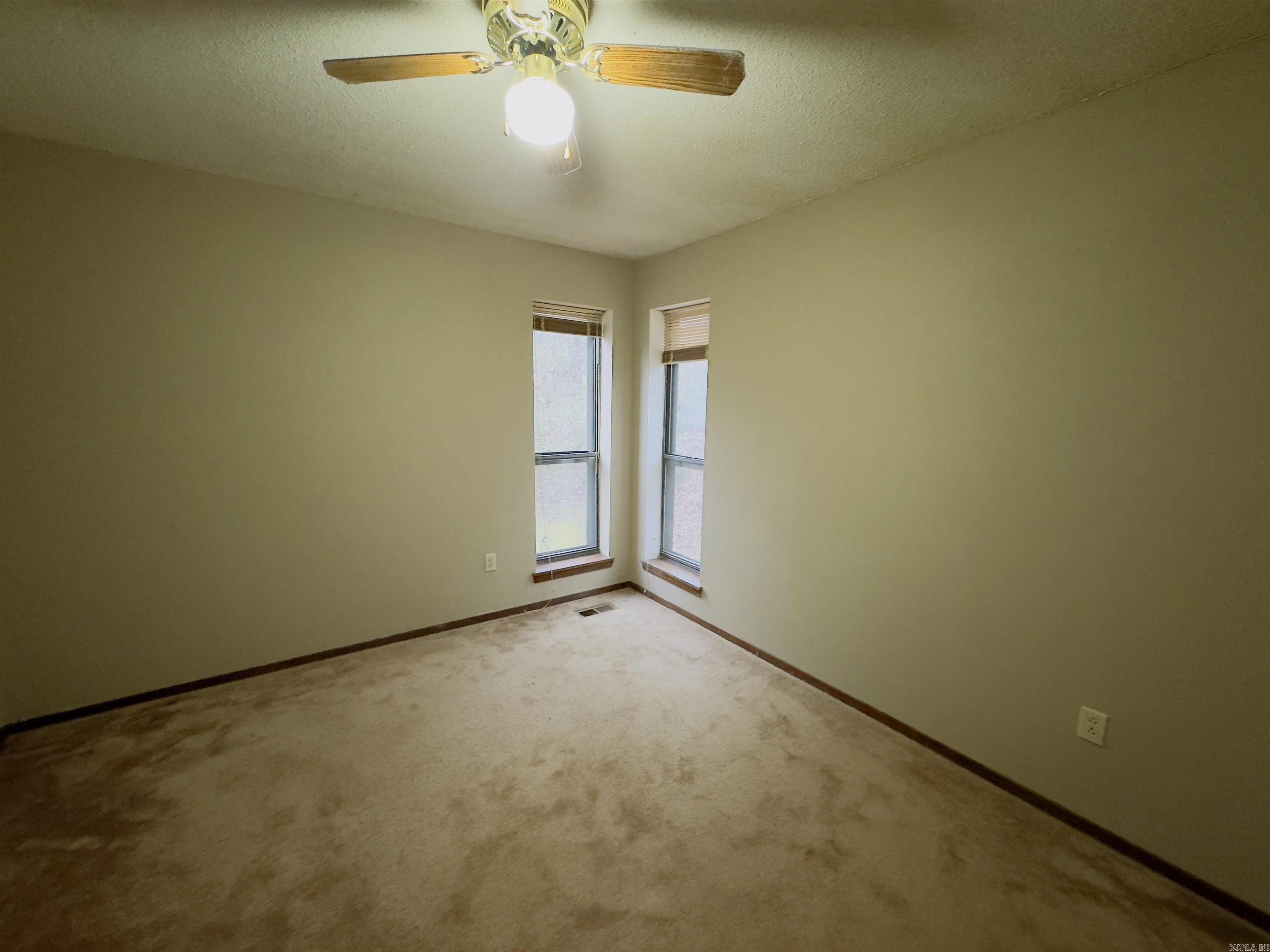 HUSKEY WEST - Residential