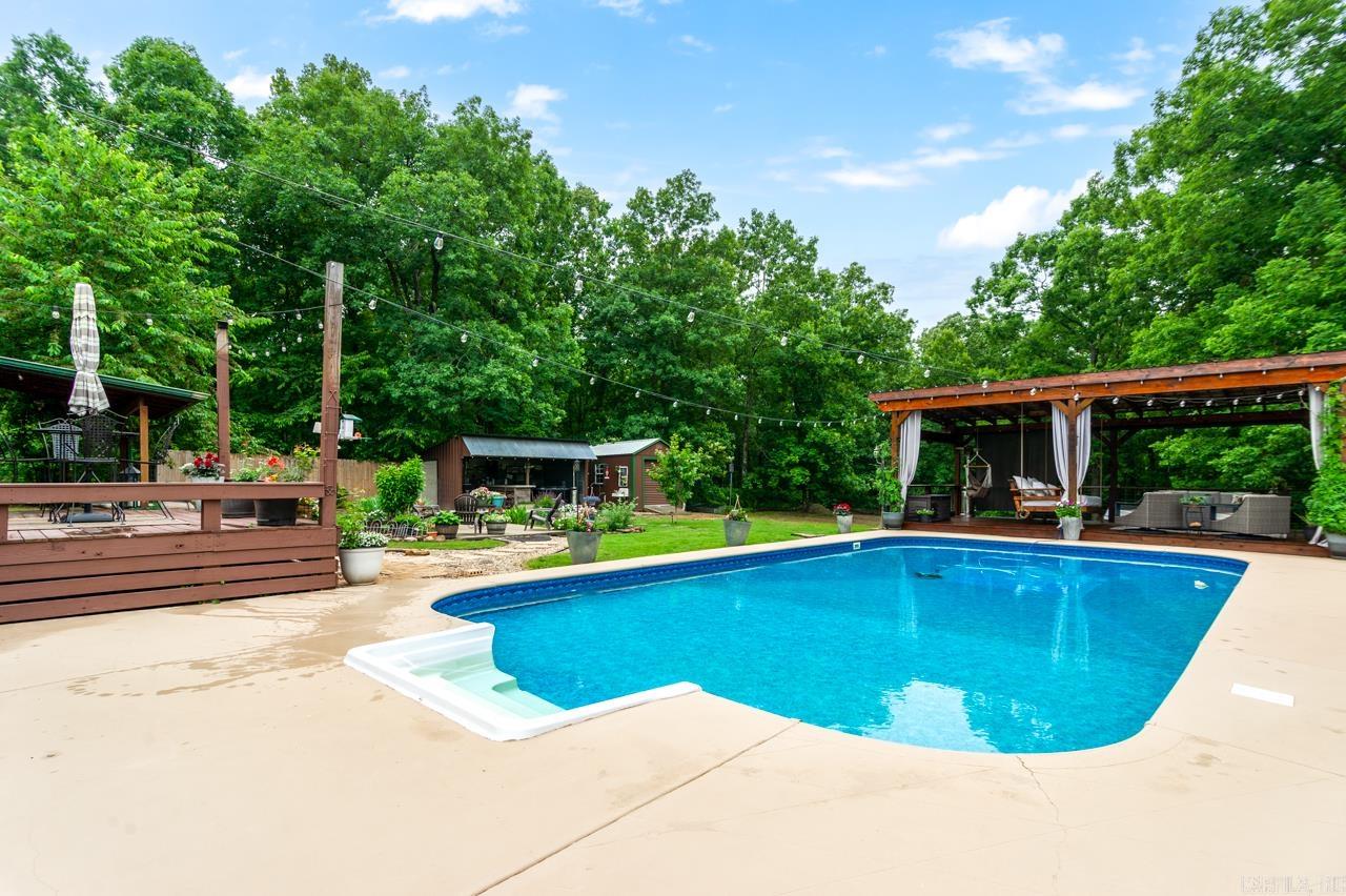 ROMANCE ACRES - Residential