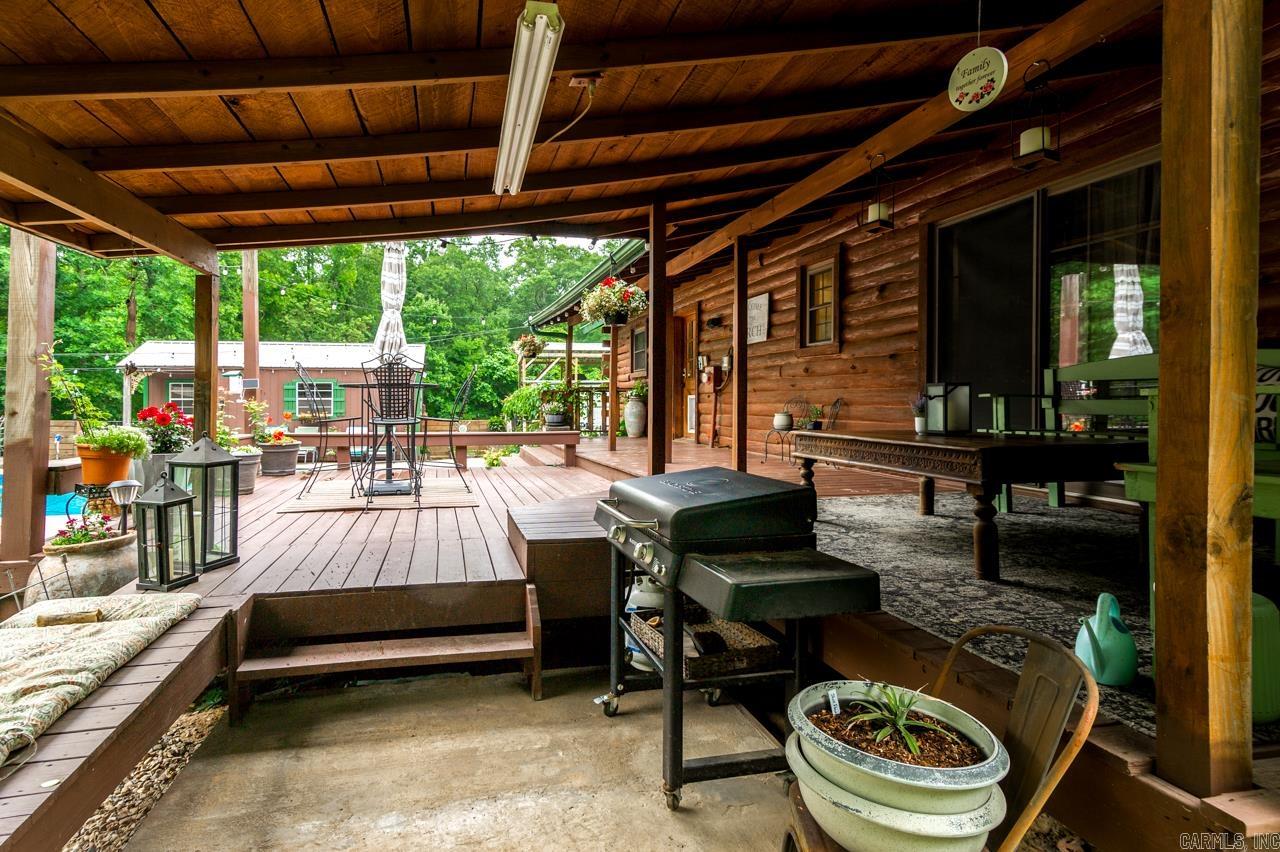 ROMANCE ACRES - Residential