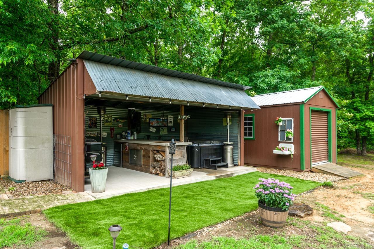 ROMANCE ACRES - Residential