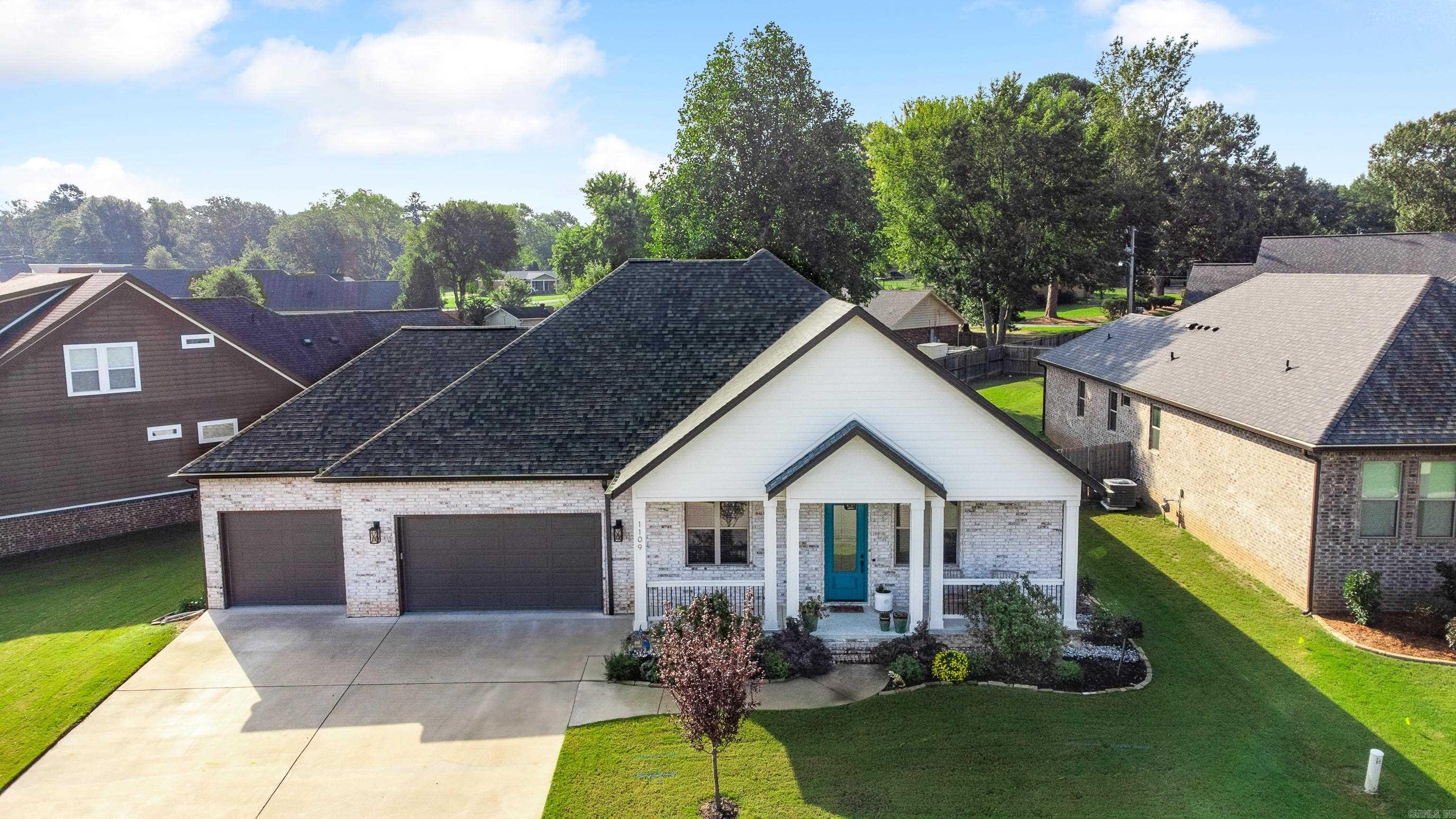 OLDE SALEM TOWNSHIP - Residential